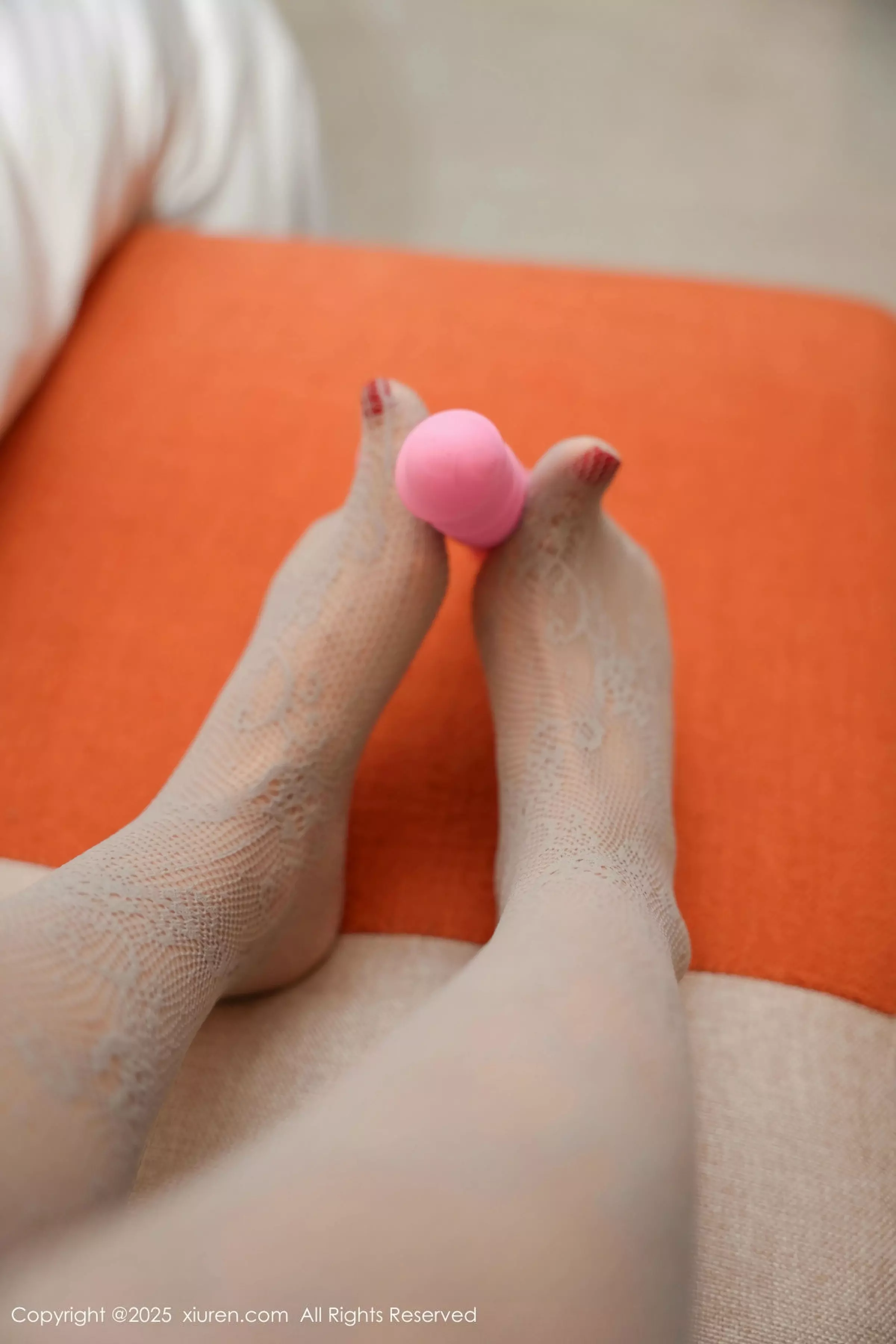 [[XiuRen秀人网]秀人网]No.10071_模特白芷yy性感灰色情趣服饰露灰色内衣配灰色丝袜极致魅惑写真72P