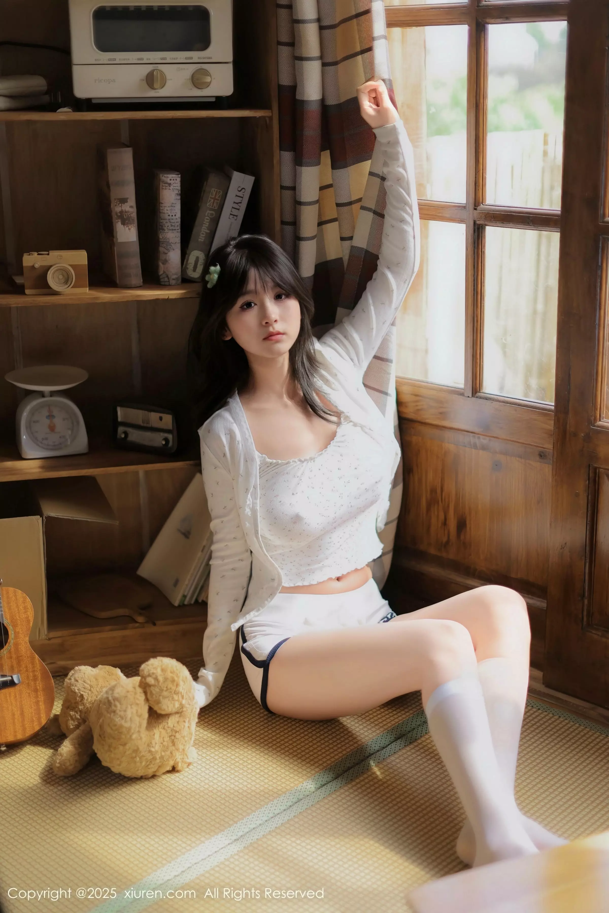 [[XiuRen秀人网]秀人网]No.10073_模特奶芙乔乔性感原木棉吊带配白色丝袜秀凹凸身材完美诱惑写真70P