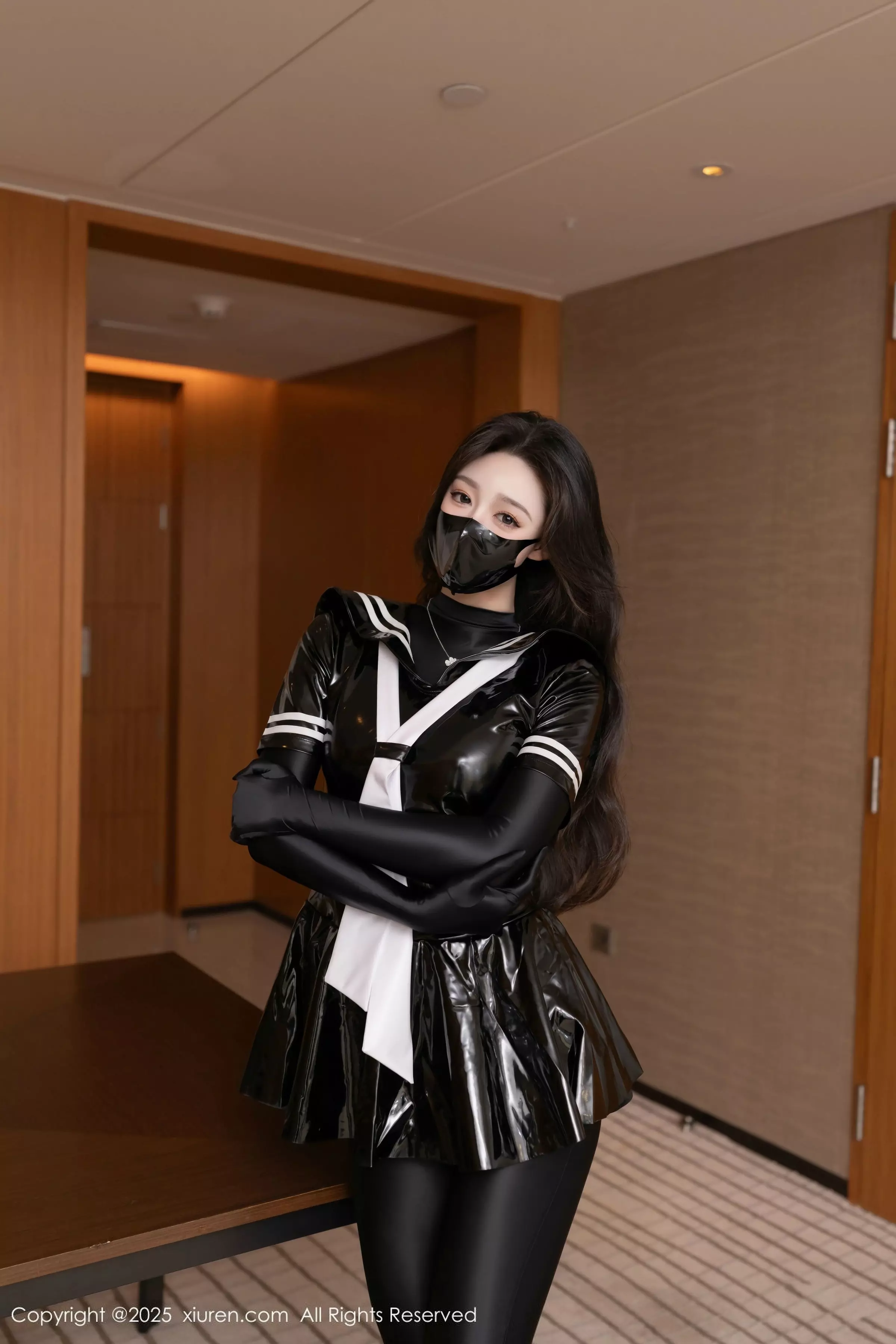 [[XiuRen秀人网]秀人网]No.10087_模特小逗逗性感黑色胶衣+魅惑连体黑丝秀曼妙身姿撩人诱惑写真82P