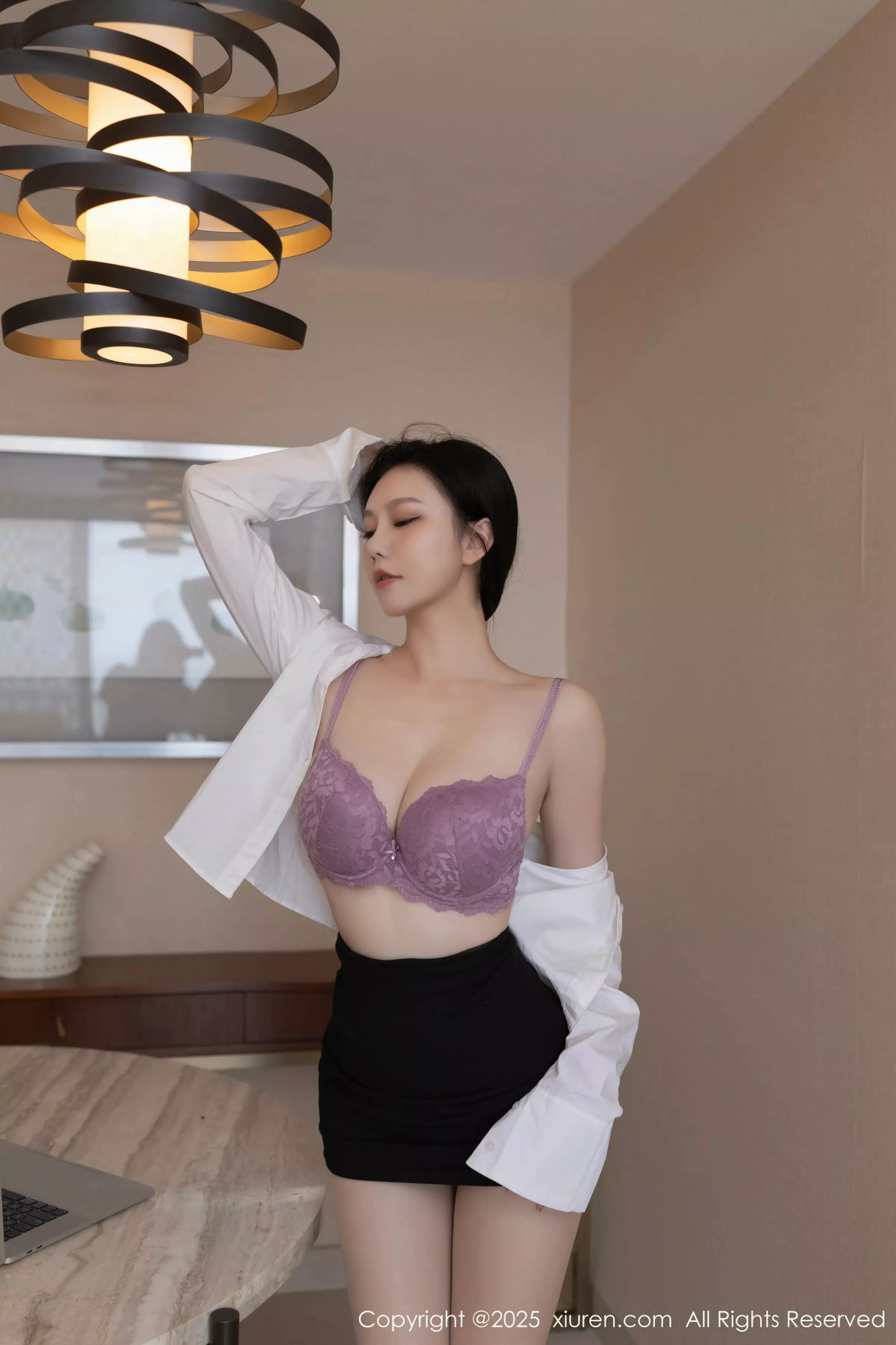 [[XiuRen秀人网]秀人网]No.10100_模特安然anran性感白T露灰玫红色内衣配开档肉丝秀美腿诱惑写真82P