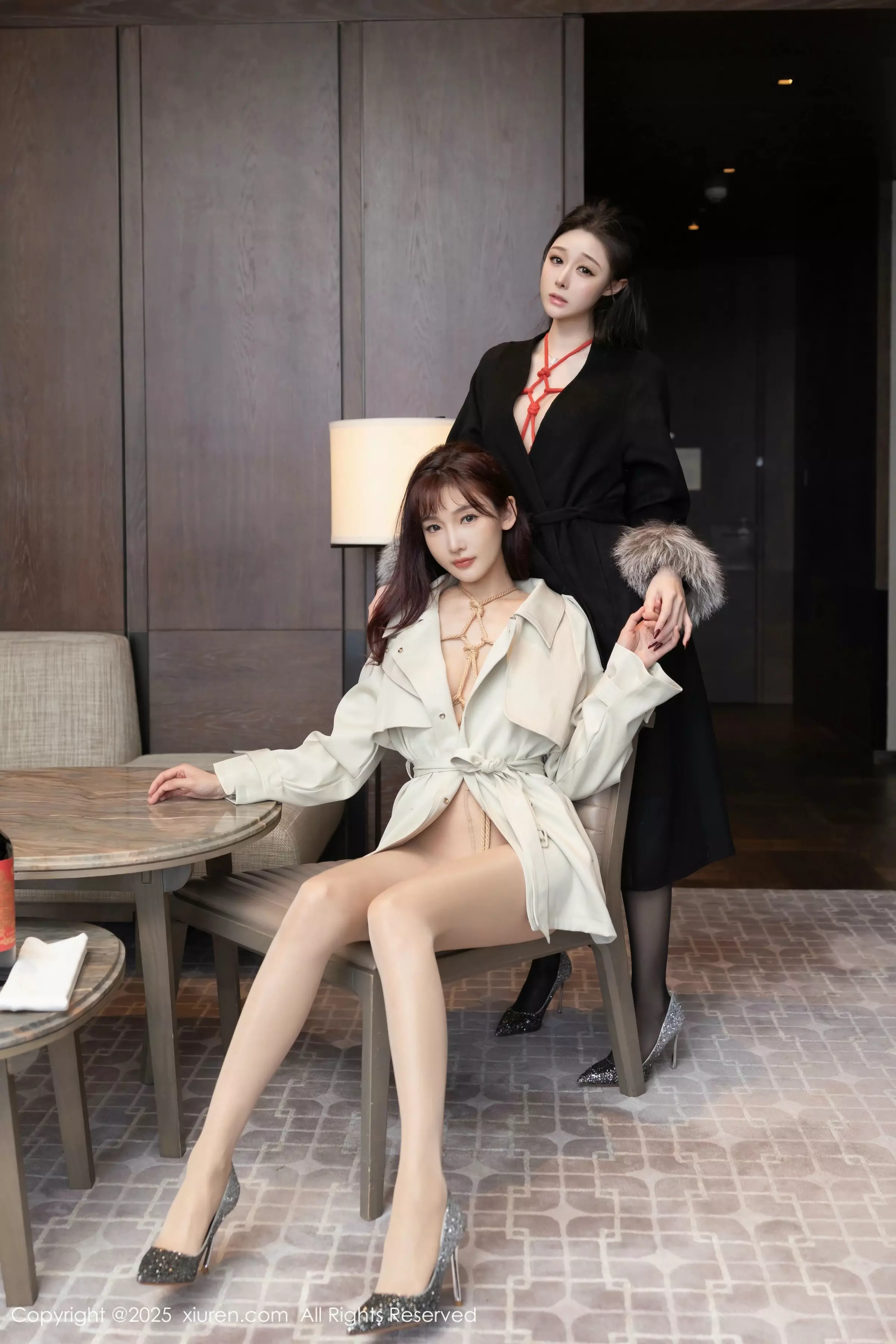 [[XiuRen秀人网]秀人网]No.10107_模特合集陆萱萱＆小逗逗绳艺捆绑情趣内衣秀惹火身材诱惑写真80P