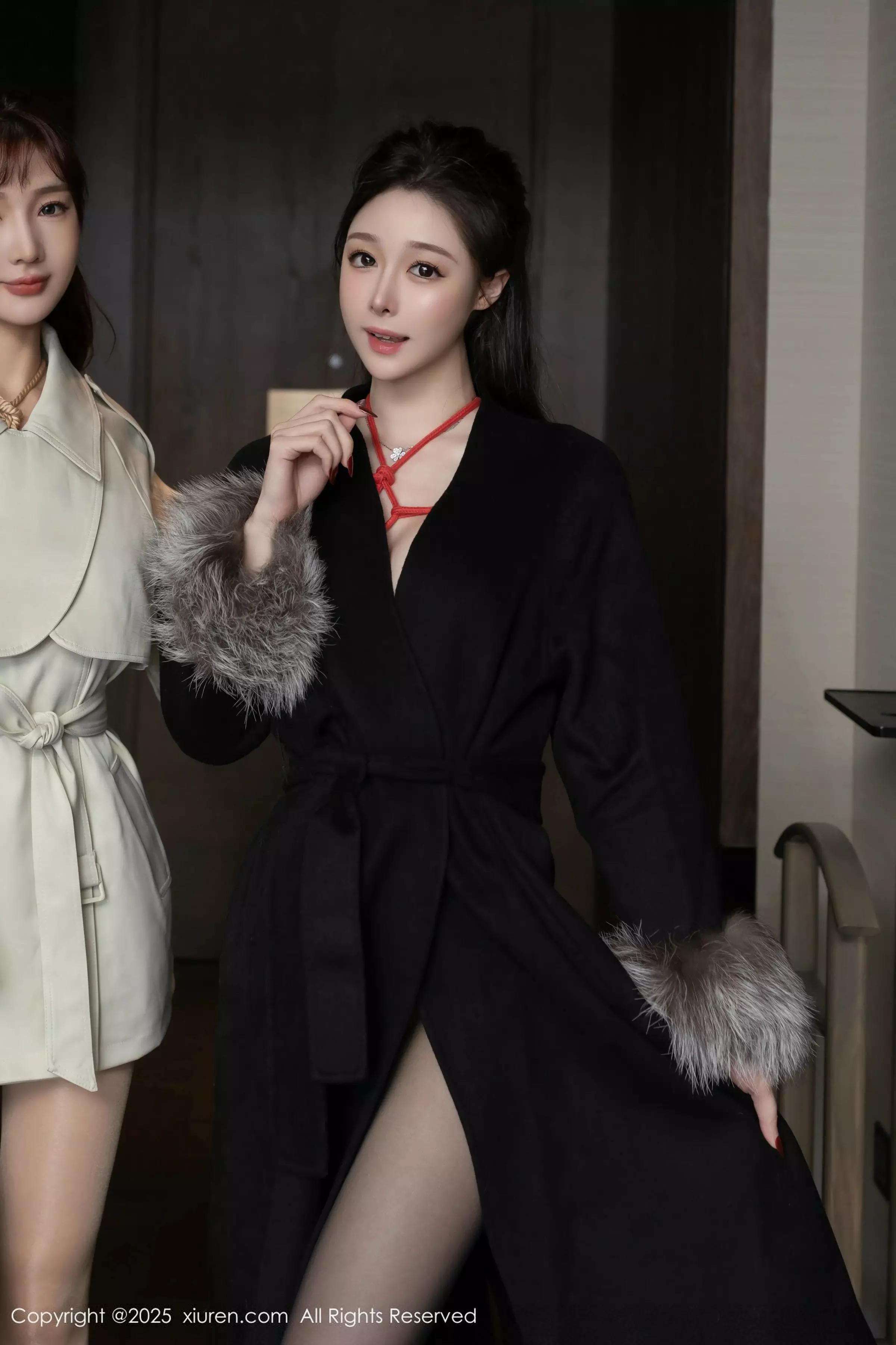 [[XiuRen秀人网]秀人网]No.10107_模特合集陆萱萱＆小逗逗绳艺捆绑情趣内衣秀惹火身材诱惑写真80P