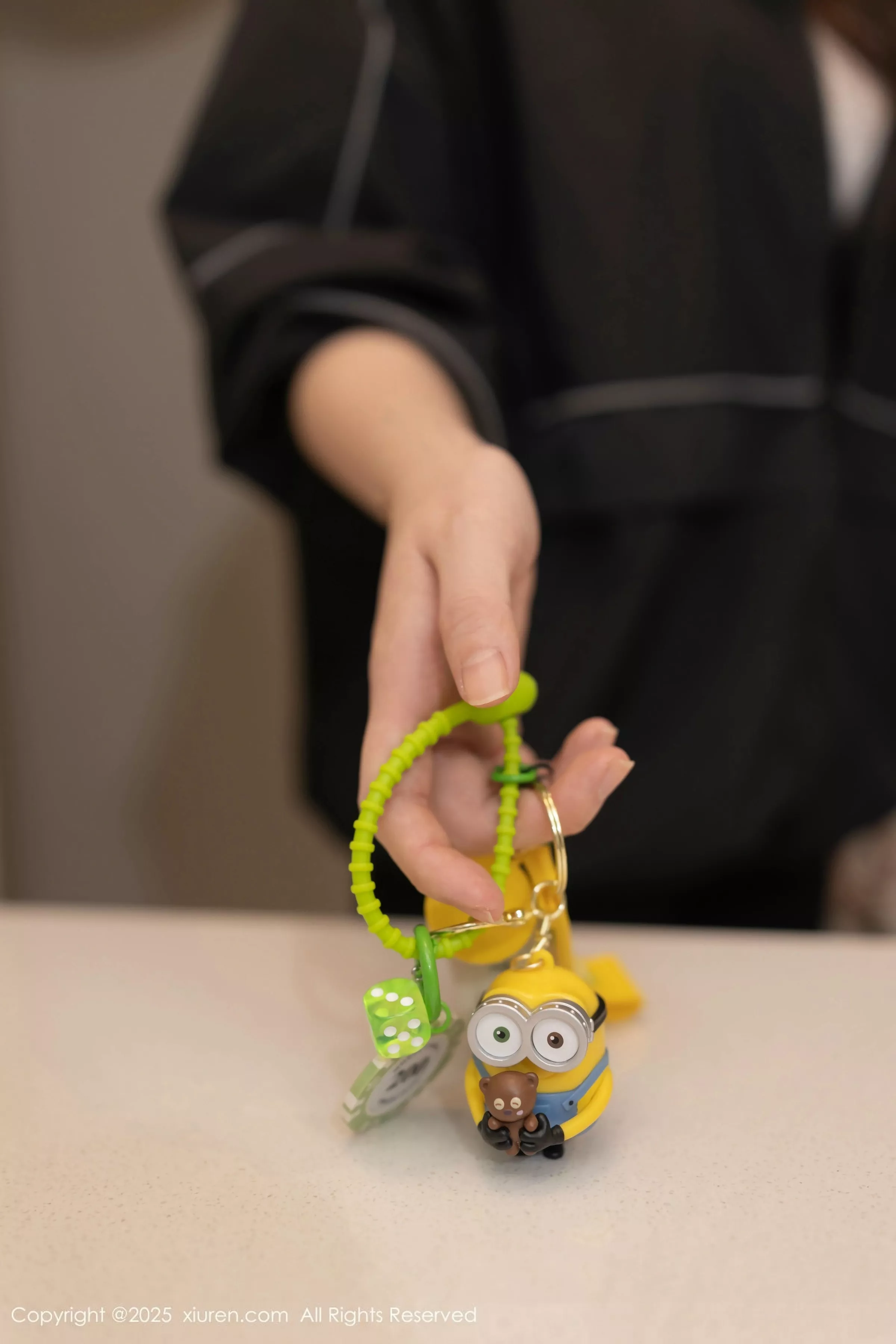 [[XiuRen秀人网]秀人网]No.10112_模特鱼子酱Fish性感黑色运动服露白色内衣秀曼妙身材诱惑写真58P