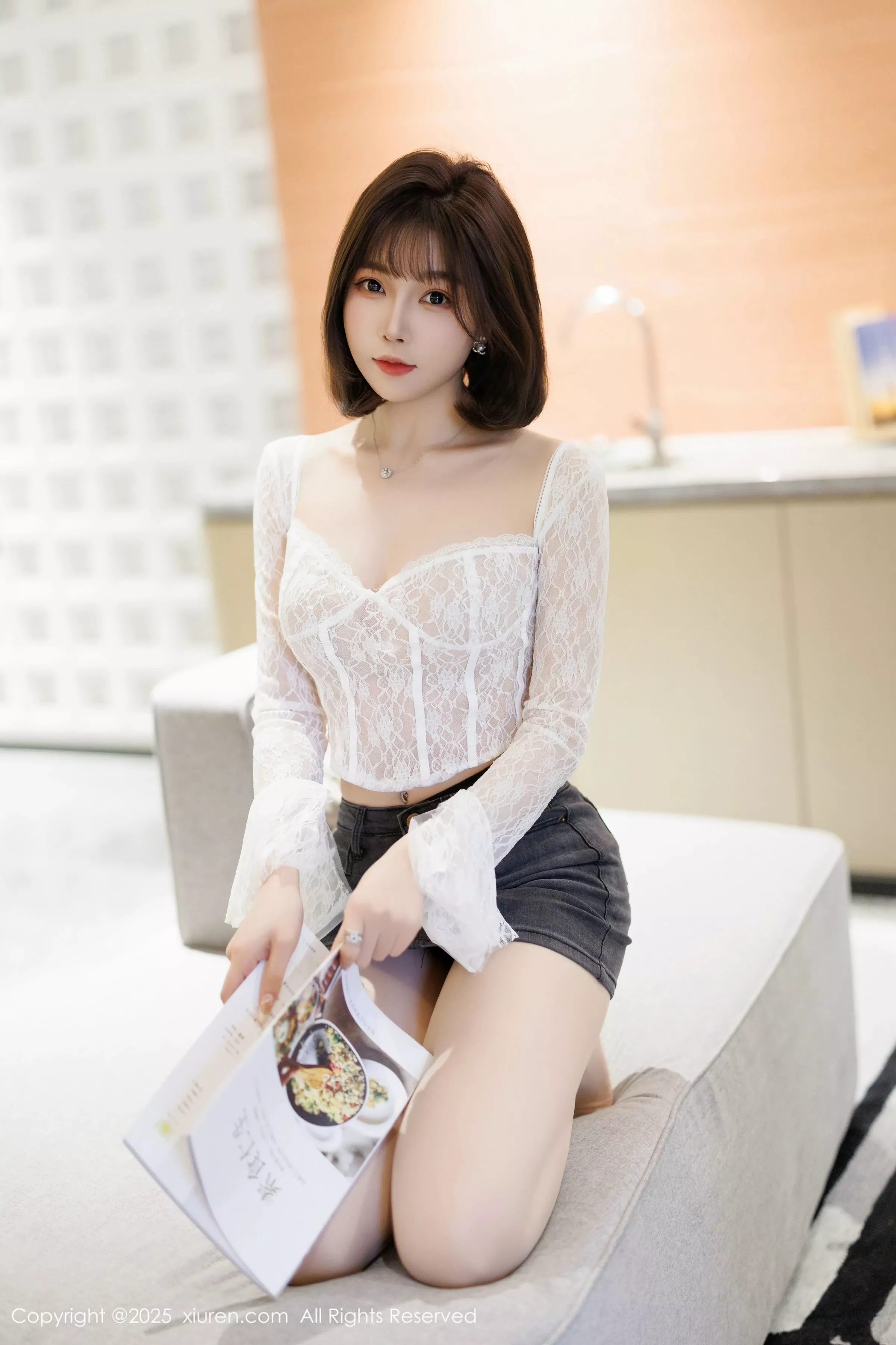 [[XiuRen秀人网]秀人网]No.10113_女神徐莉芝Booty白色上衣配肉丝袜+蓝色情趣内衣秀美腿诱惑写真83P