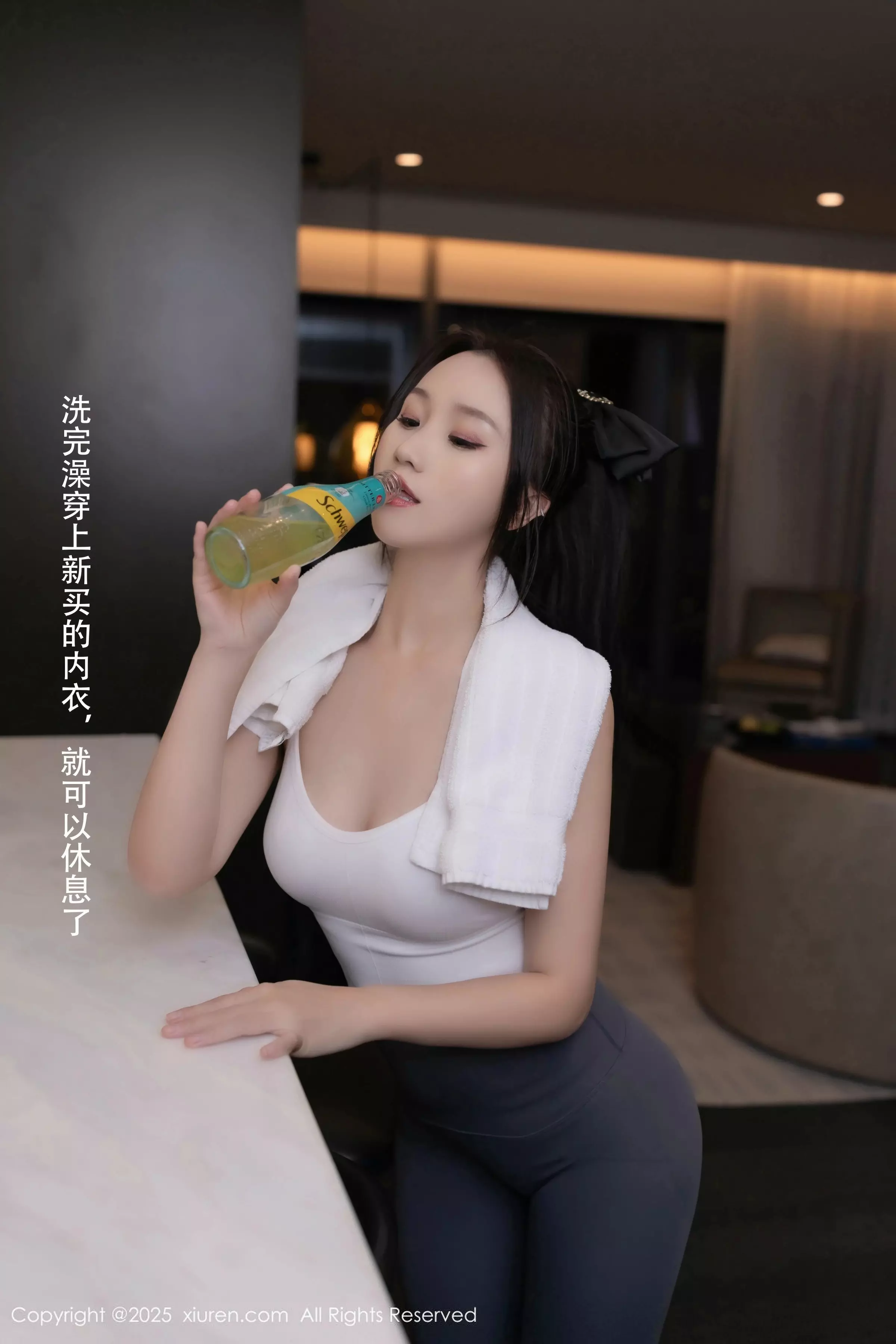 [[XiuRen秀人网]秀人网]No.10042_模特杏子Yada性感灰色瑜伽服露紫色内衣秀曼妙身姿诱惑写真82P