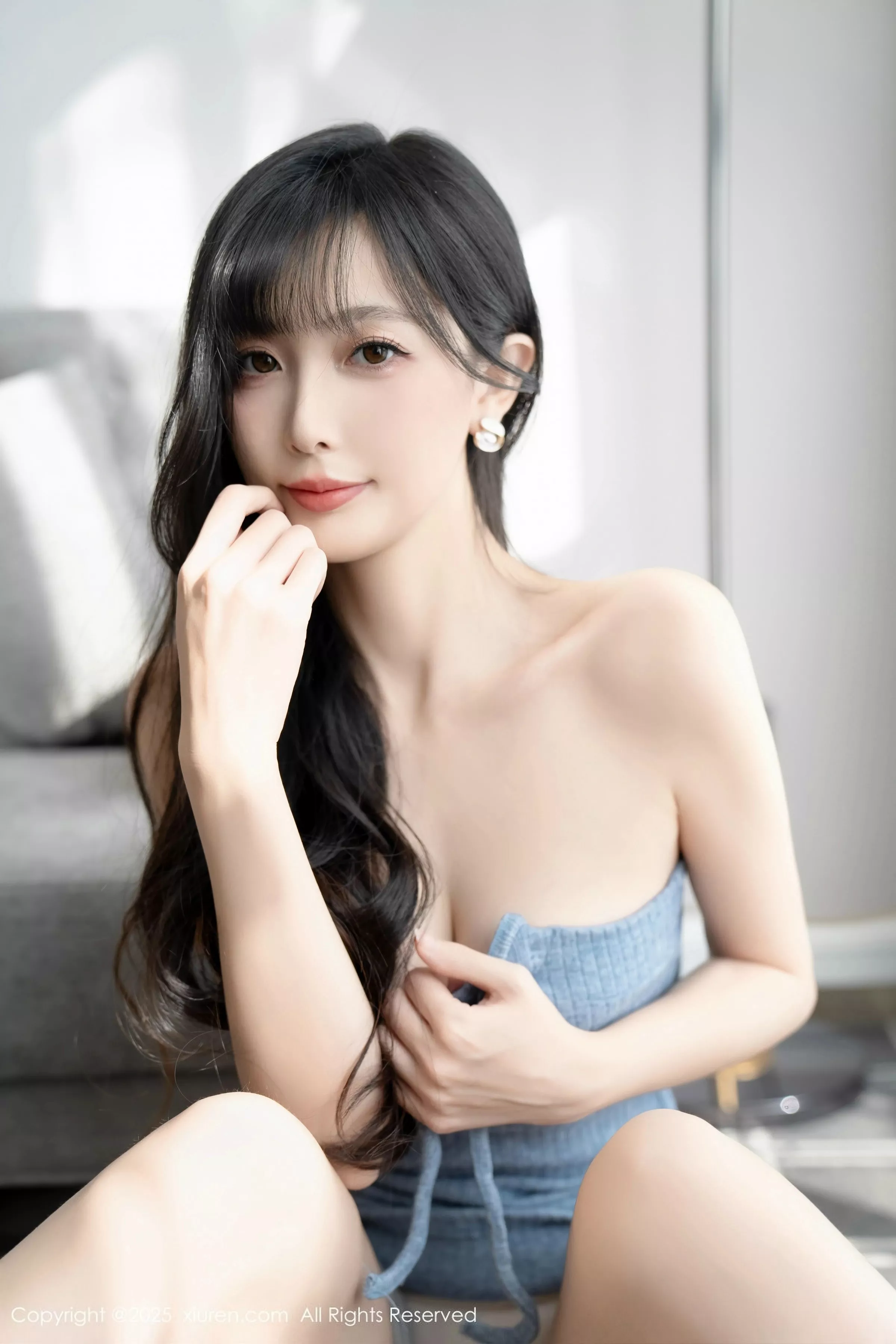 [[XiuRen秀人网]秀人网]No.10124_模特樱桃小阑子性感浅蓝色连衣短裙配灰丝袜秀曼妙身姿诱惑写真86P