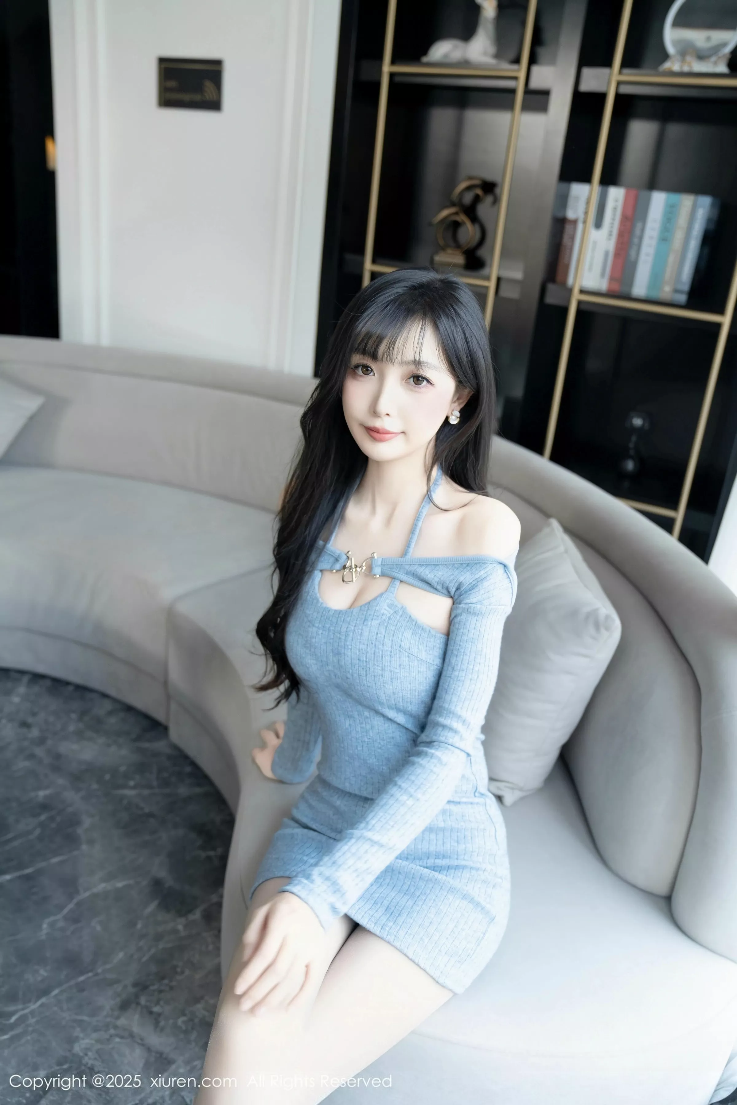 [[XiuRen秀人网]秀人网]No.10124_模特樱桃小阑子性感浅蓝色连衣短裙配灰丝袜秀曼妙身姿诱惑写真86P