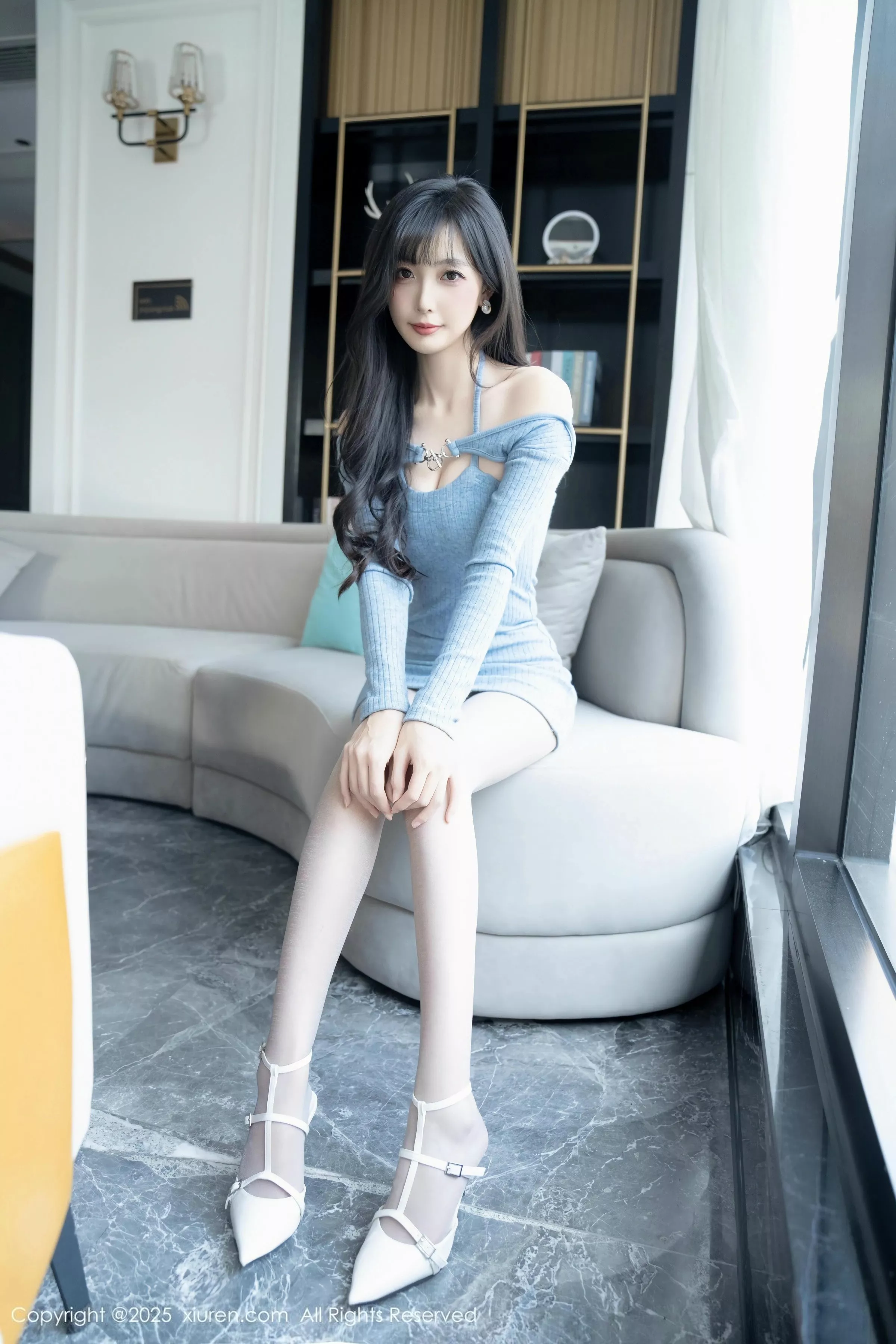 [[XiuRen秀人网]秀人网]No.10124_模特樱桃小阑子性感浅蓝色连衣短裙配灰丝袜秀曼妙身姿诱惑写真86P