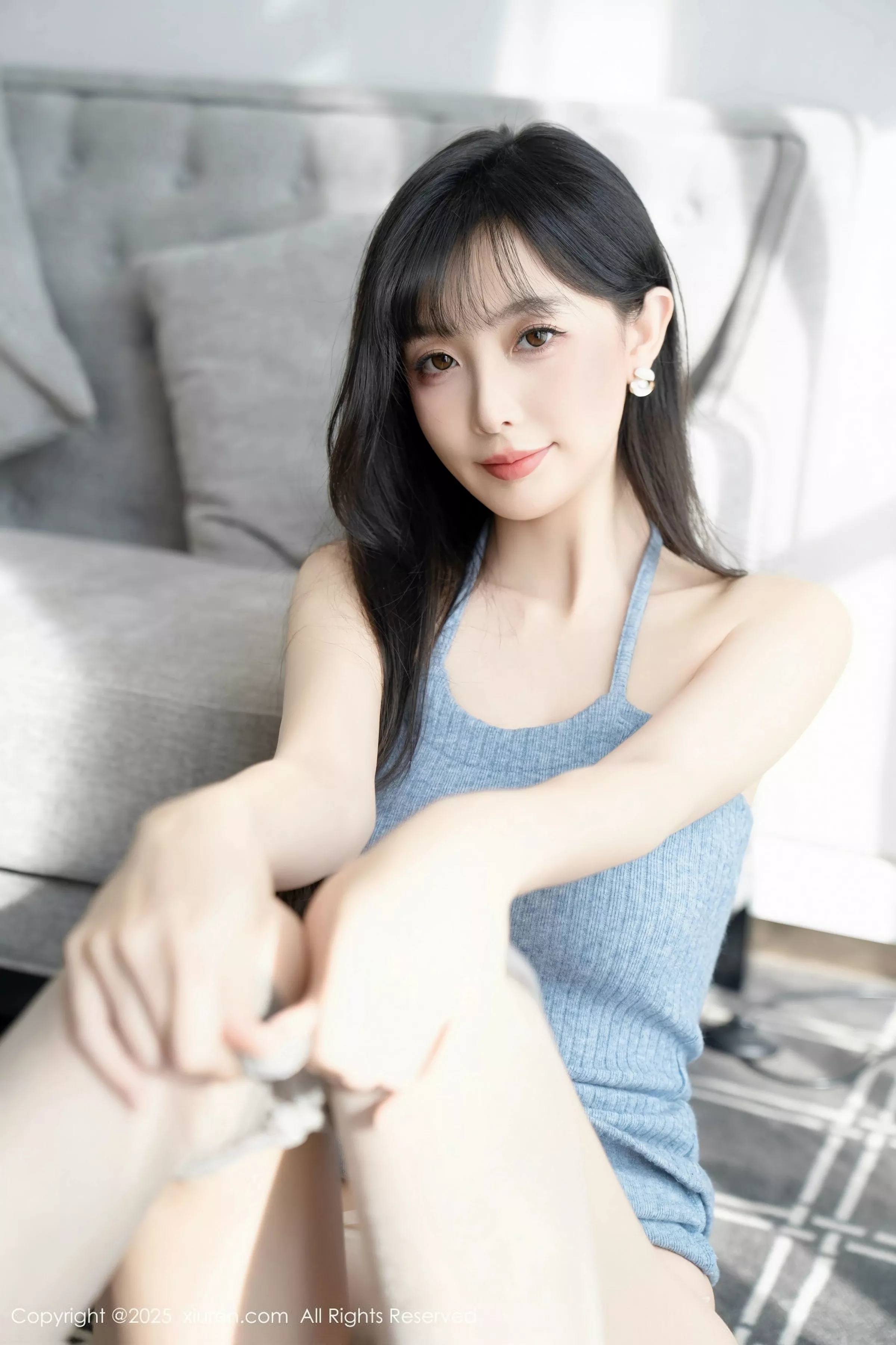 [[XiuRen秀人网]秀人网]No.10124_模特樱桃小阑子性感浅蓝色连衣短裙配灰丝袜秀曼妙身姿诱惑写真86P