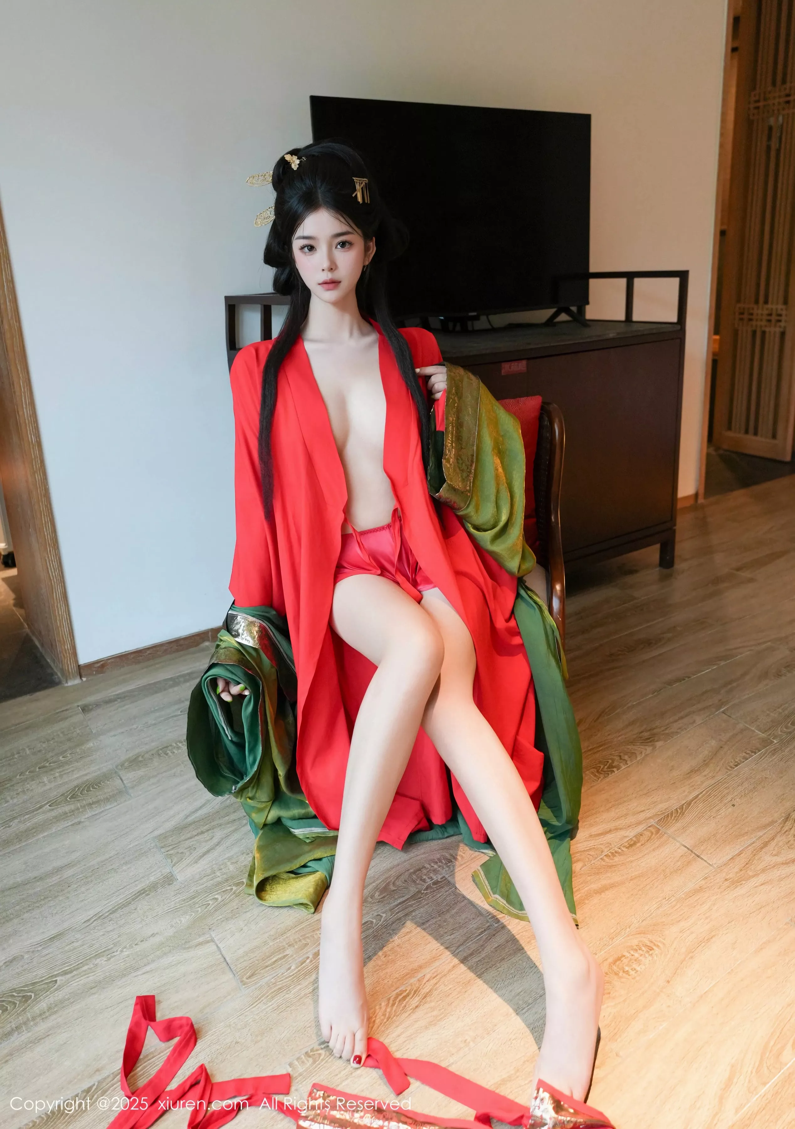 [[XiuRen秀人网]秀人网]No.10126_模特雪糕CiCi性感绿色古风服饰露红色情趣服饰秀美腿诱惑写真68P