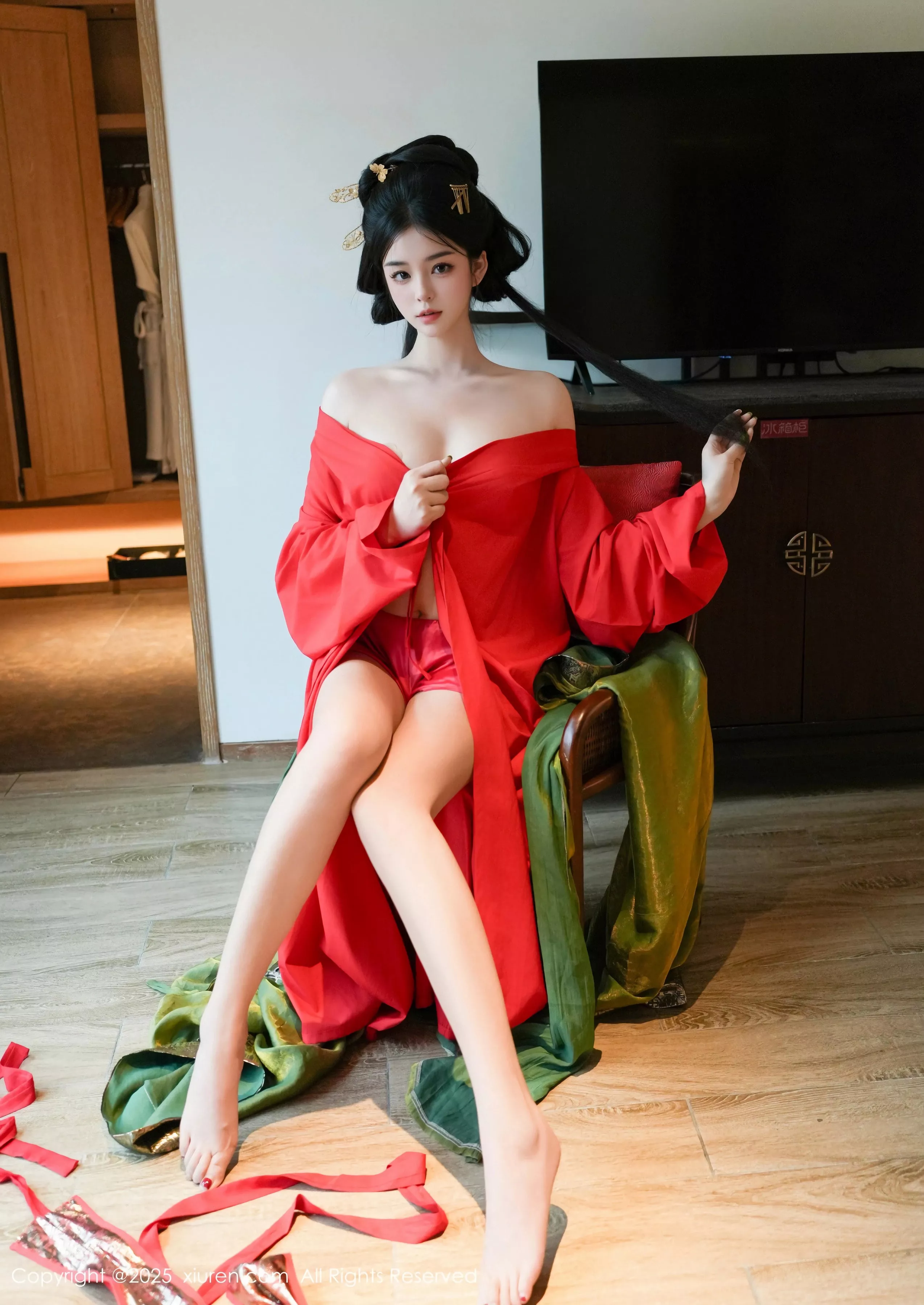 [[XiuRen秀人网]秀人网]No.10126_模特雪糕CiCi性感绿色古风服饰露红色情趣服饰秀美腿诱惑写真68P