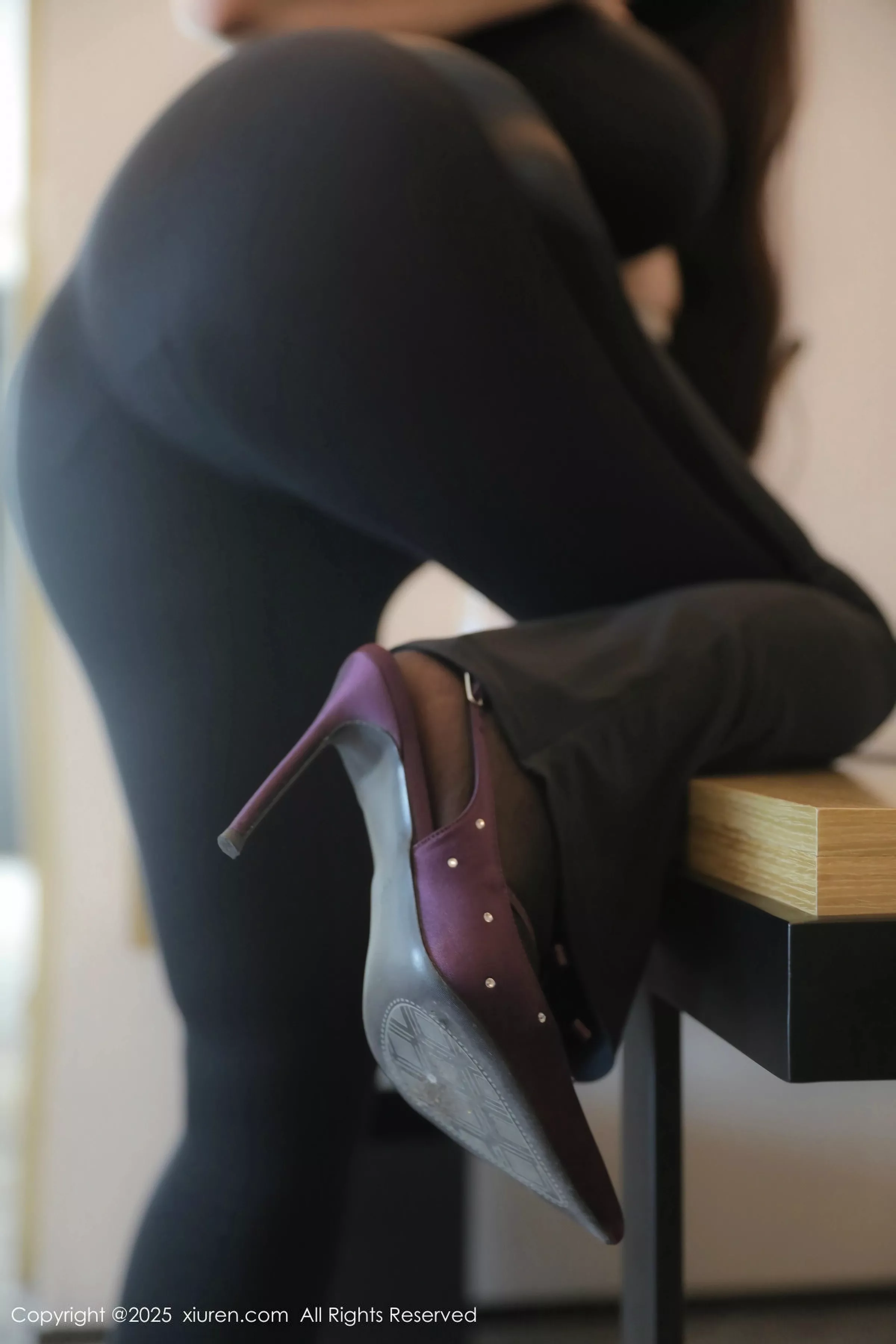 [[XiuRen秀人网]秀人网]No.10131_新人模特Mila嘟嘟性感黑色情趣内衣配魅惑黑丝秀丰腴身材诱惑写真81P