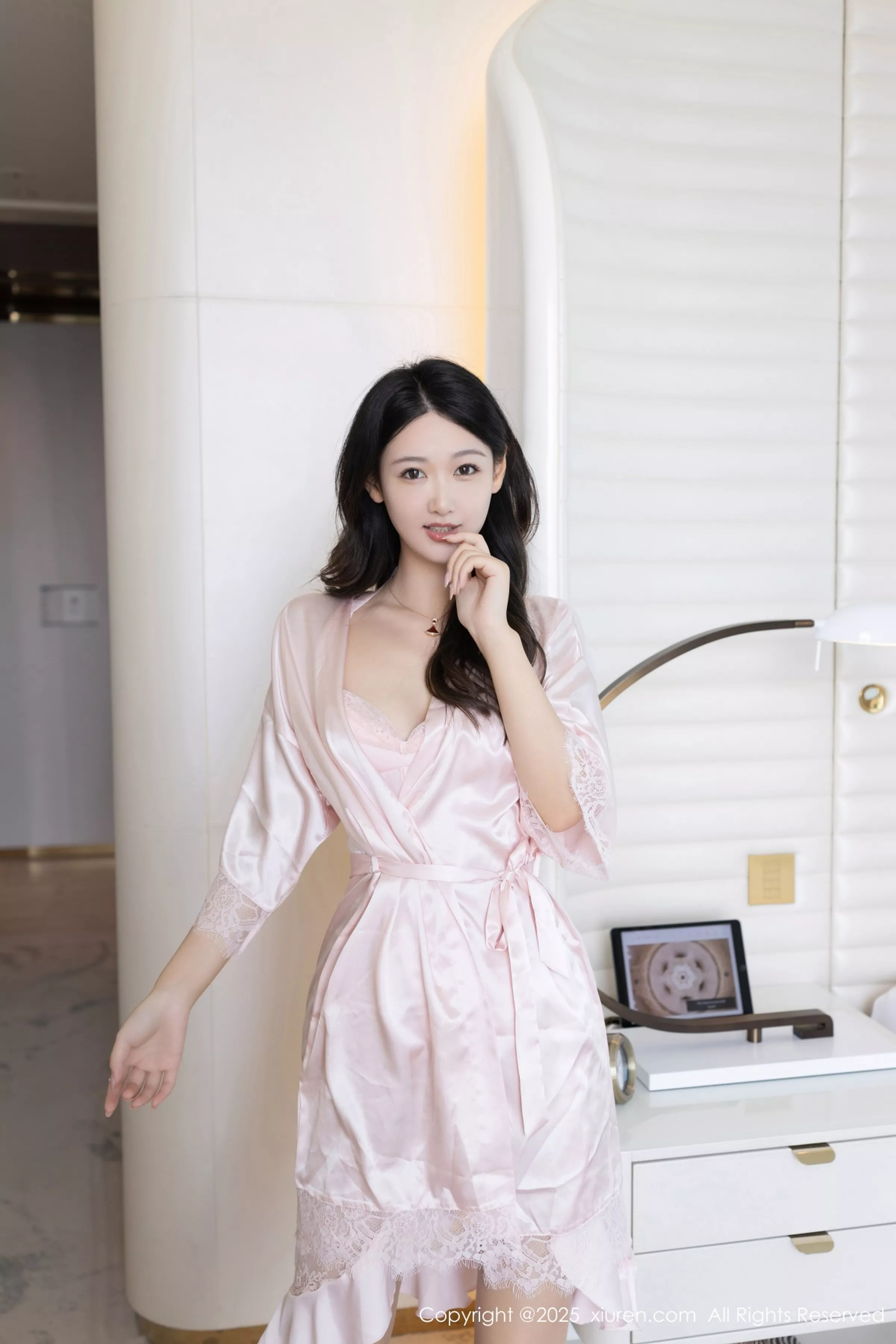 [[XiuRen秀人网]秀人网]No.10150_模特唐安琪性感粉色连衣短裙露粉色内衣配肉丝袜秀美腿诱惑写真79P