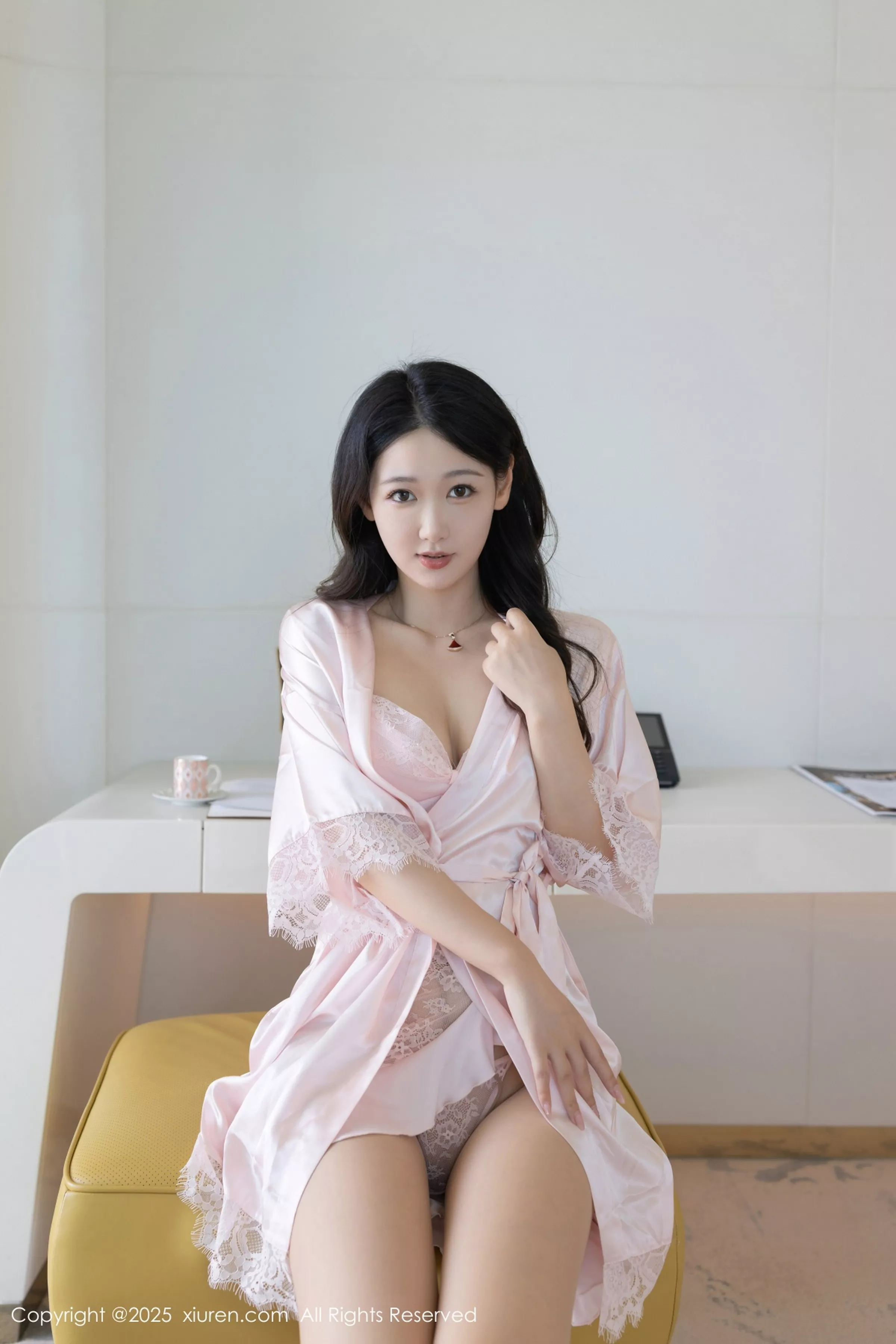 [[XiuRen秀人网]秀人网]No.10150_模特唐安琪性感粉色连衣短裙露粉色内衣配肉丝袜秀美腿诱惑写真79P