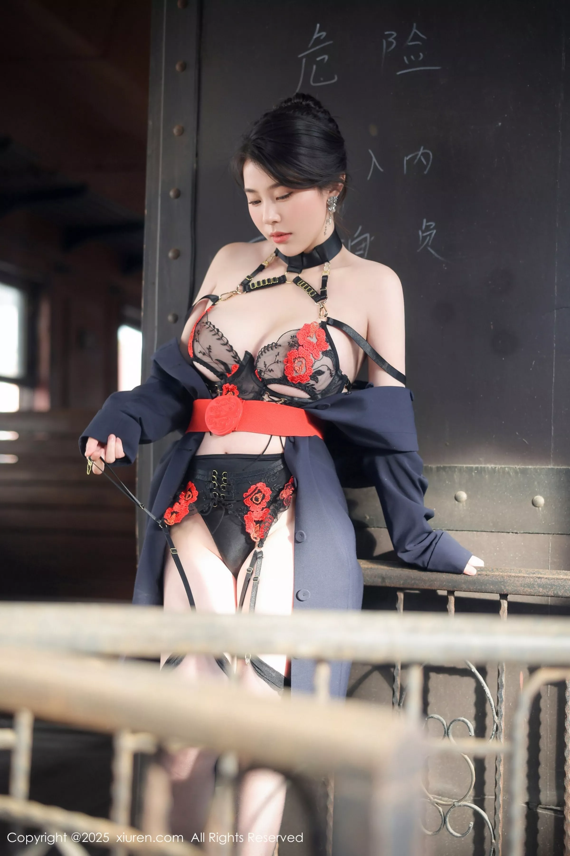 [[XiuRen秀人网]秀人网]No.10155_模特白茹雪abby性感黑色情趣内衣配黑丝吊袜秀丰腴身材诱惑写真78P