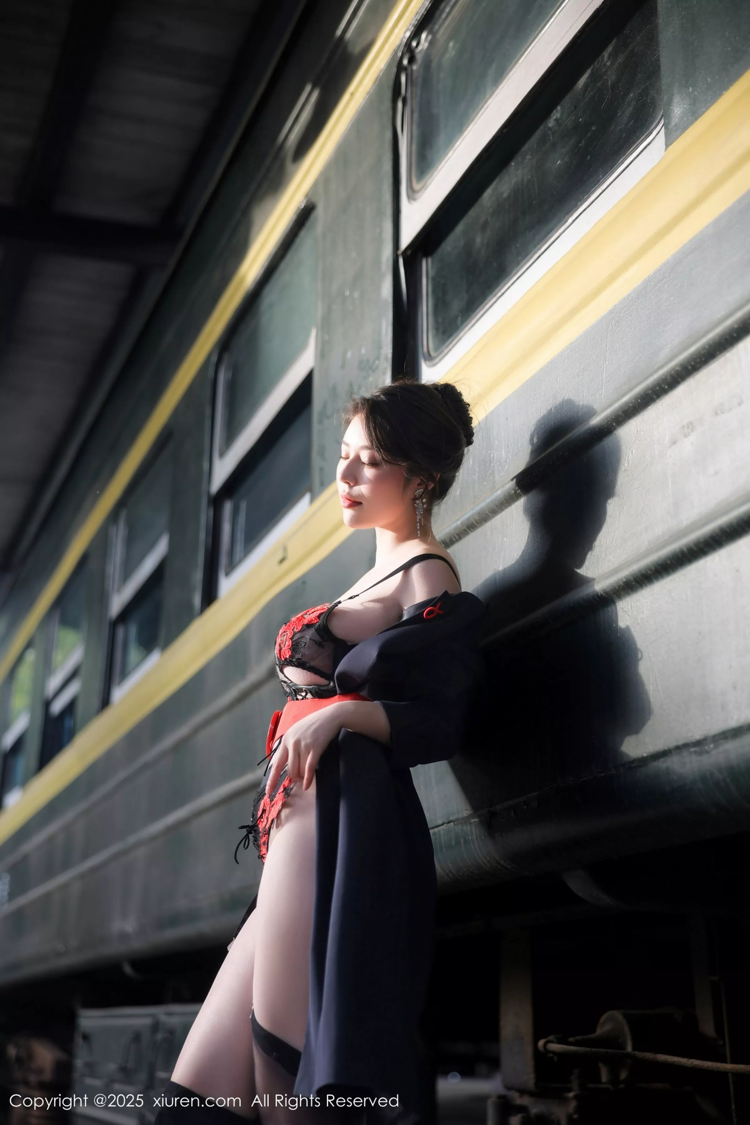 [[XiuRen秀人网]秀人网]No.10155_模特白茹雪abby性感黑色情趣内衣配黑丝吊袜秀丰腴身材诱惑写真78P