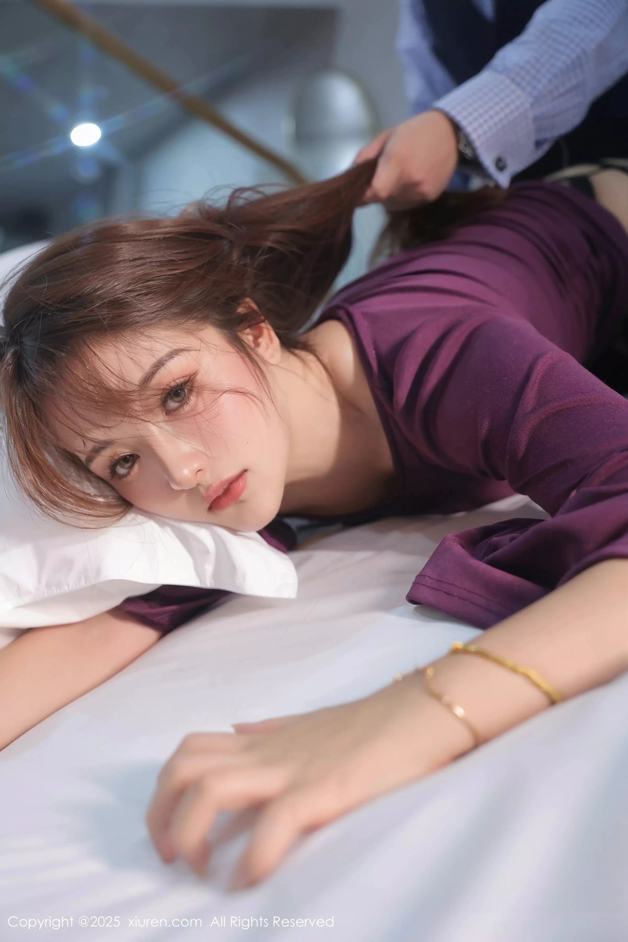 [[XiuRen秀人网]秀人网]No.10044_模特张庭蓉私房性感蓝色蕾丝内衣配黑丝吊袜秀丰腴身姿诱惑写真90P