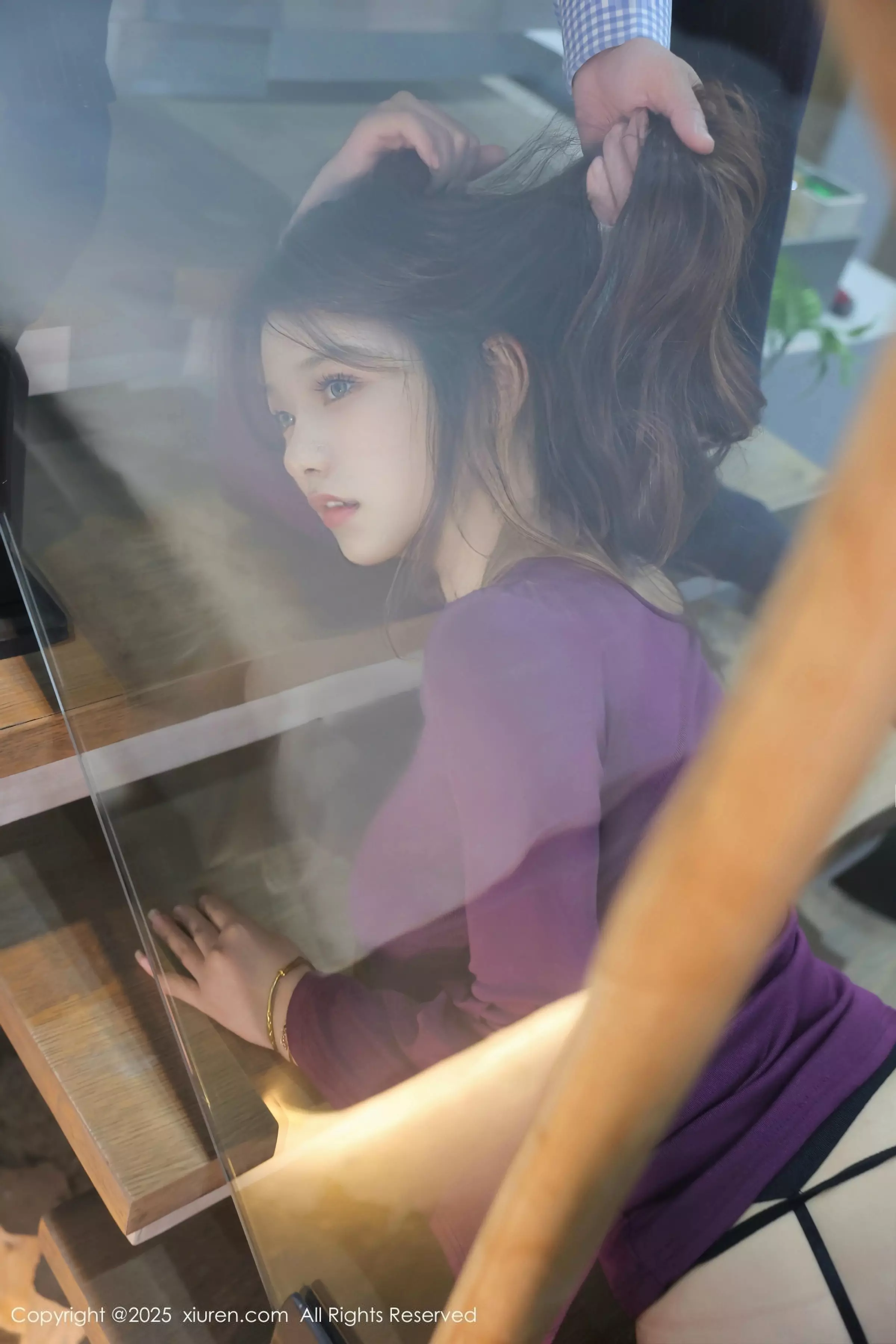 [[XiuRen秀人网]秀人网]No.10044_模特张庭蓉私房性感蓝色蕾丝内衣配黑丝吊袜秀丰腴身姿诱惑写真90P