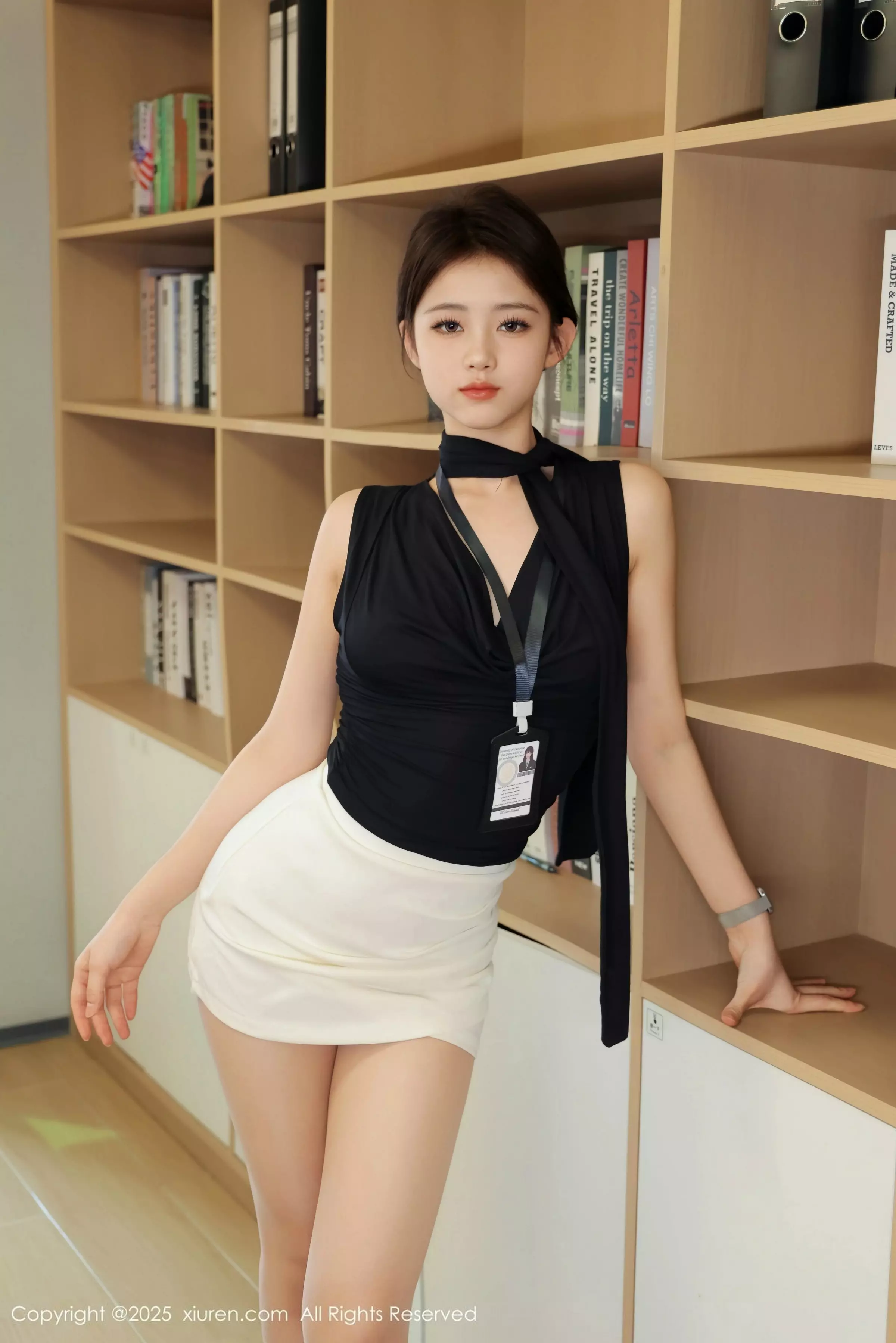 [[XiuRen秀人网]秀人网]No.10052_模特小橘子orange性感黑白职业装配超薄肉丝秀曼妙身姿诱惑写真78P