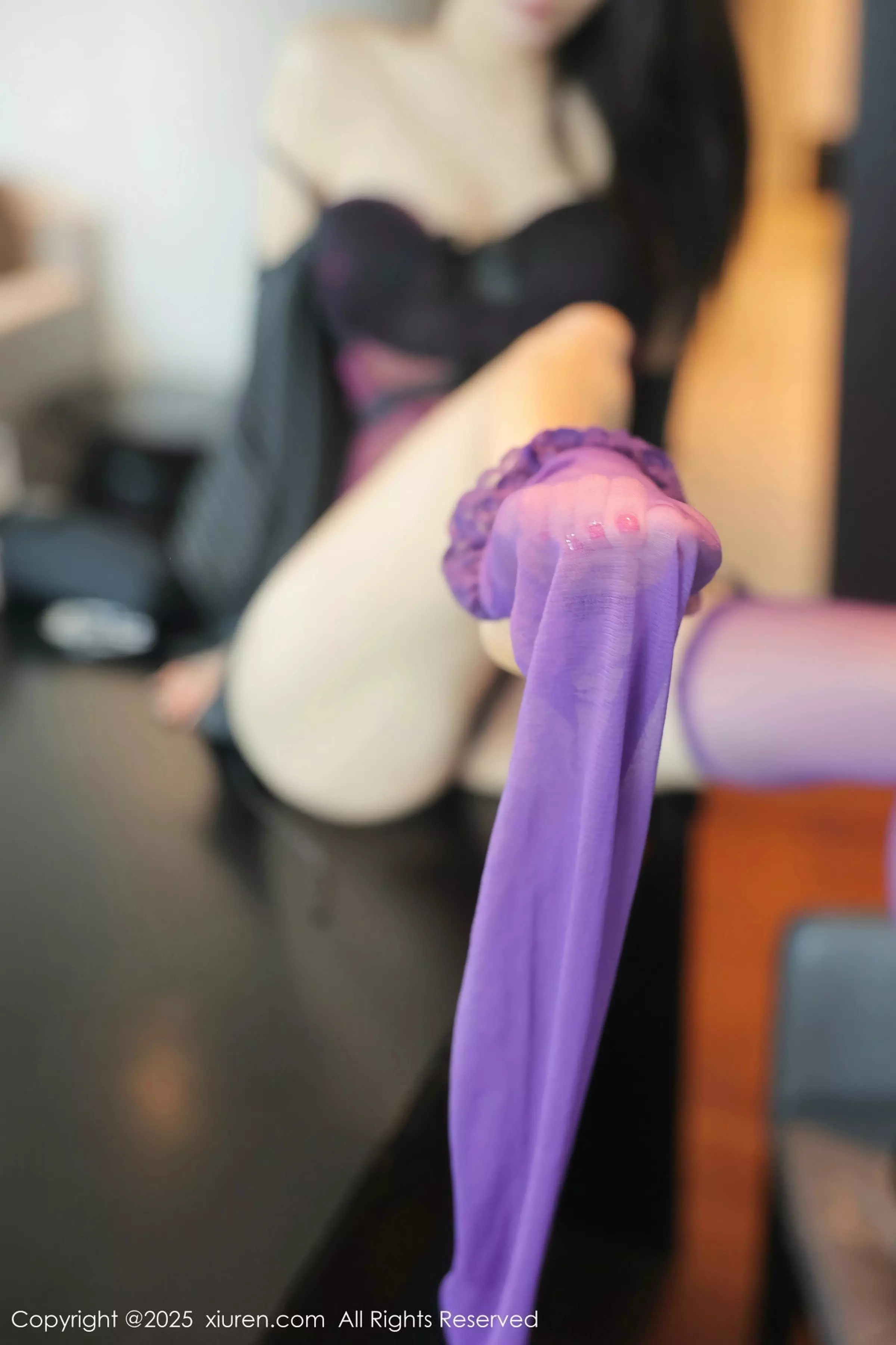 [[XiuRen秀人网]秀人网]No.10053_模特Candy糖糖性感紫色情趣服饰配紫丝吊袜秀丰腴身材诱惑写真84P