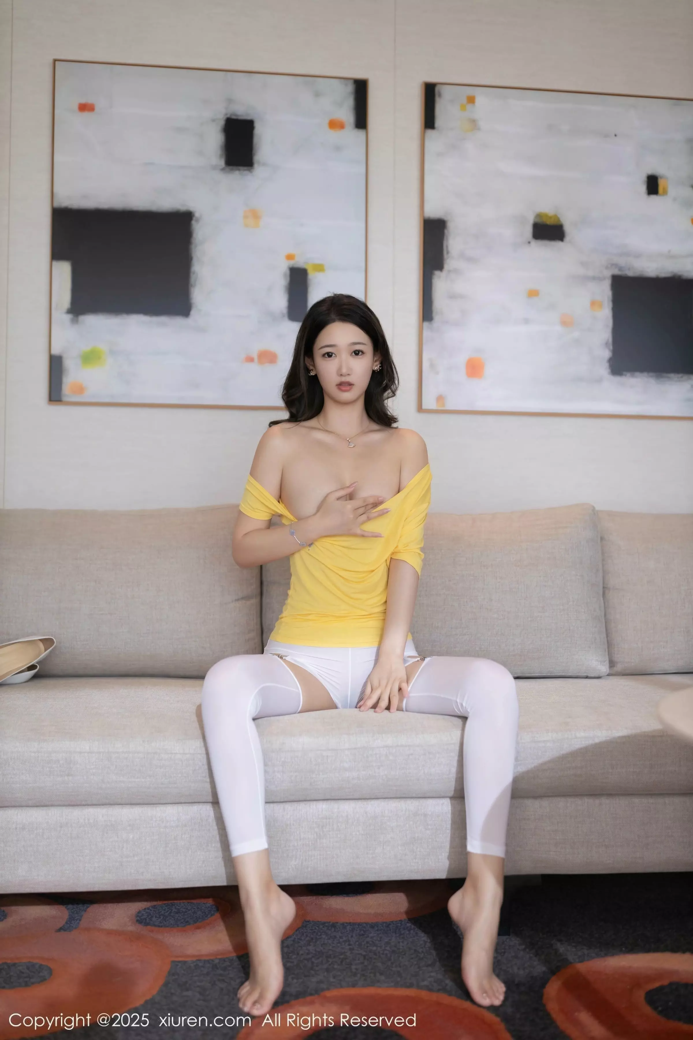 [[XiuRen秀人网]秀人网]No.10062_模特唐安琪性感黄上衣露黄色内衣配白丝吊袜秀曼妙身姿诱惑写真85P