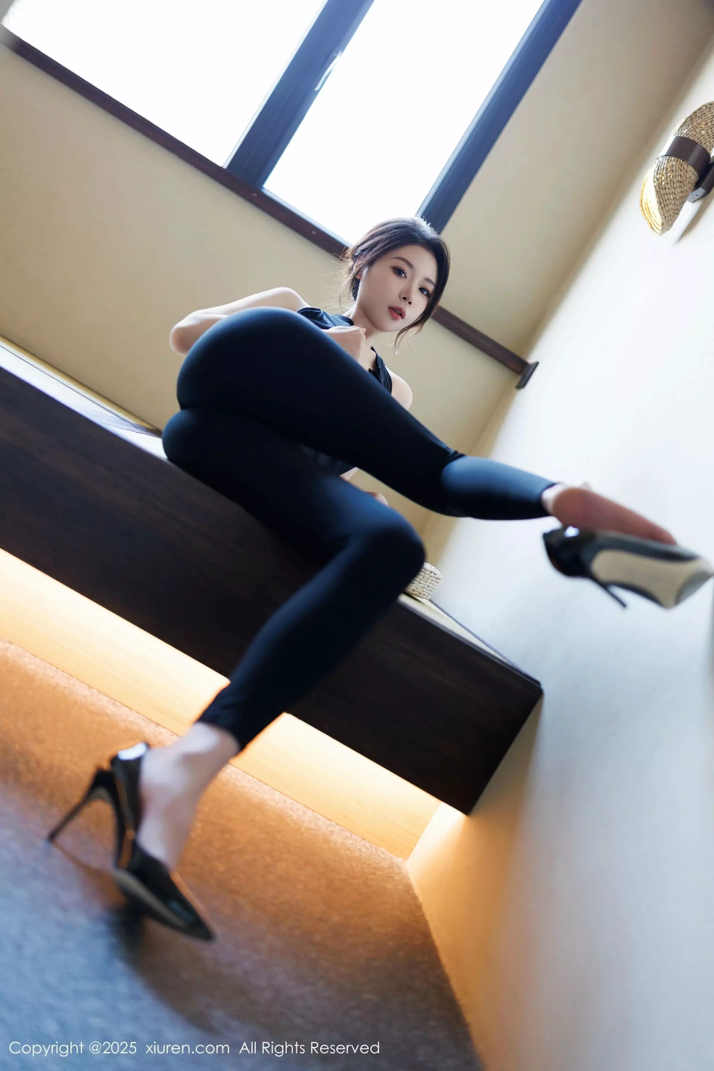 [[XiuRen秀人网]秀人网]No.10059_模特梦心玥性感黑色情趣内衣配黑丝吊袜秀高挑曼妙身姿诱惑写真83P