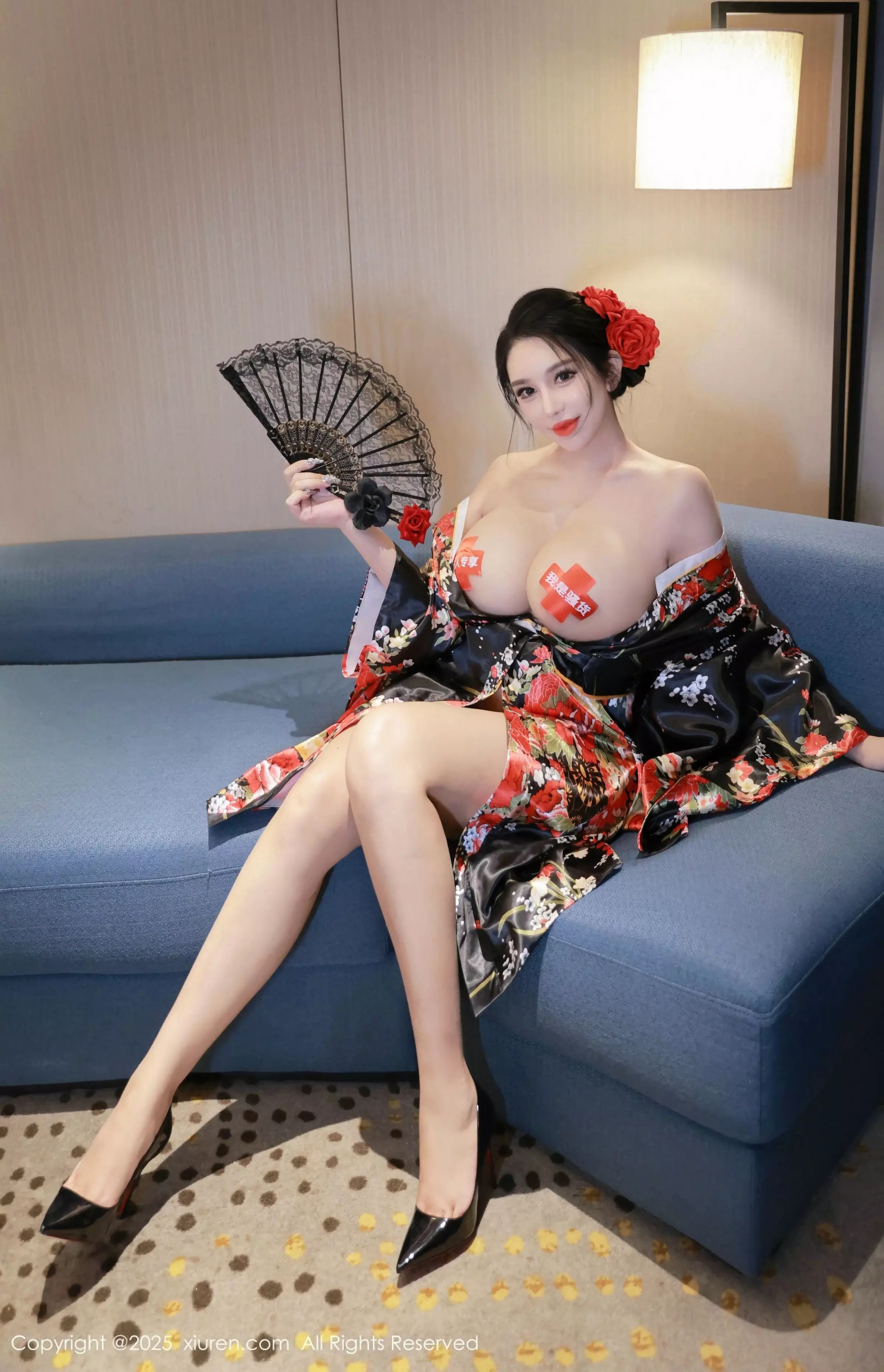 [[XiuRen秀人网]秀人网]No.10065_新人模特乔安娜私房性感情趣服饰露豪乳遮点秀惹火身材诱惑写真40P