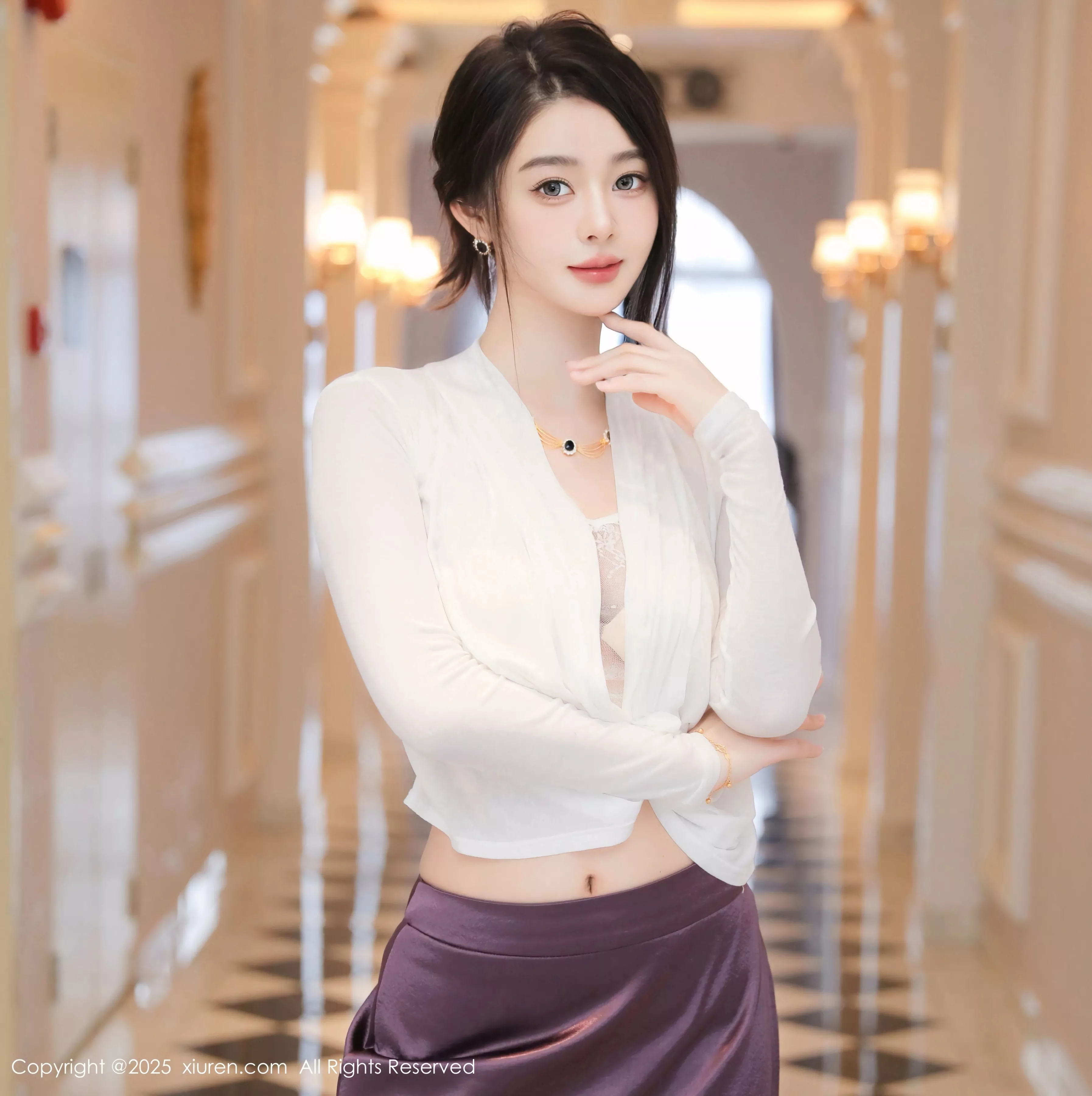 [[XiuRen秀人网]秀人网]No.10201_模特Candy糖糖白上衣配紫色长裙露肉丝吊袜秀丰腴身材诱惑写真75P