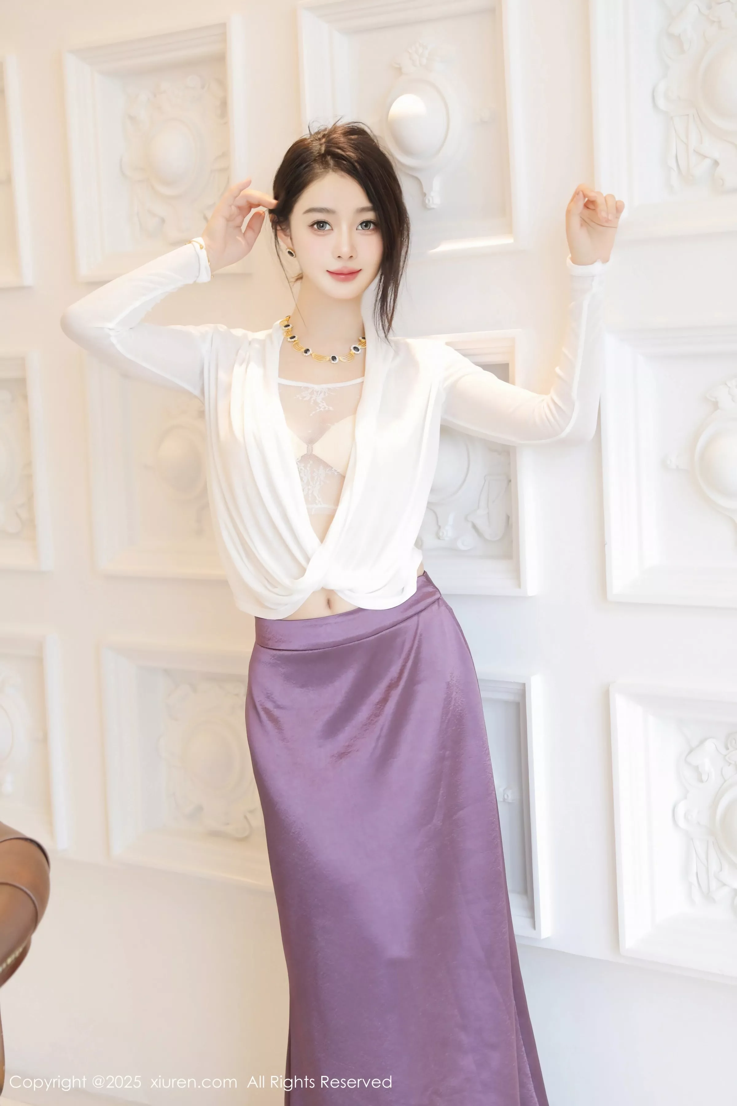 [[XiuRen秀人网]秀人网]No.10201_模特Candy糖糖白上衣配紫色长裙露肉丝吊袜秀丰腴身材诱惑写真75P