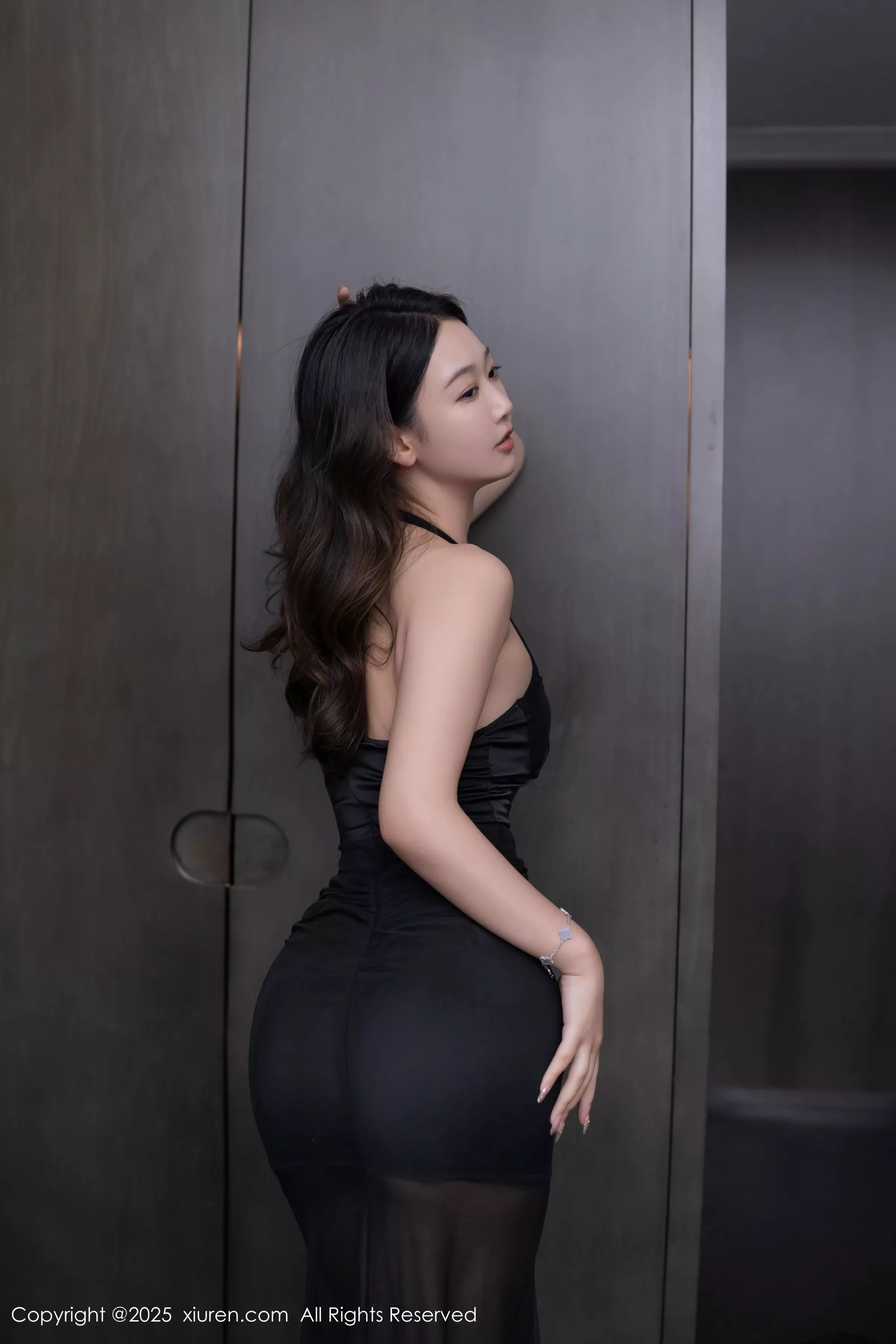 [[XiuRen秀人网]秀人网]No.10208_模特唐安琪性感黑色薄纱连衣裙配超薄黑丝秀曼妙身姿迷人写真79P