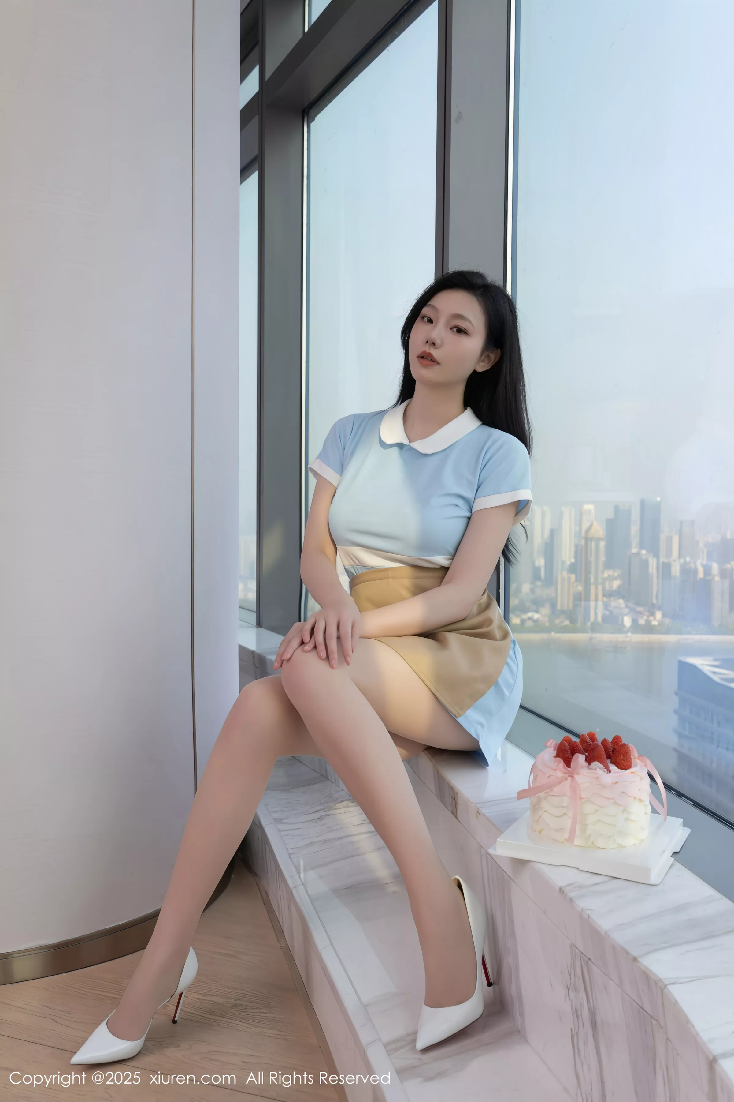 [[XiuRen秀人网]秀人网]No.10214_模特安然anran性感蓝色连衣短裙配超薄肉丝秀曼妙身姿诱惑写真80P