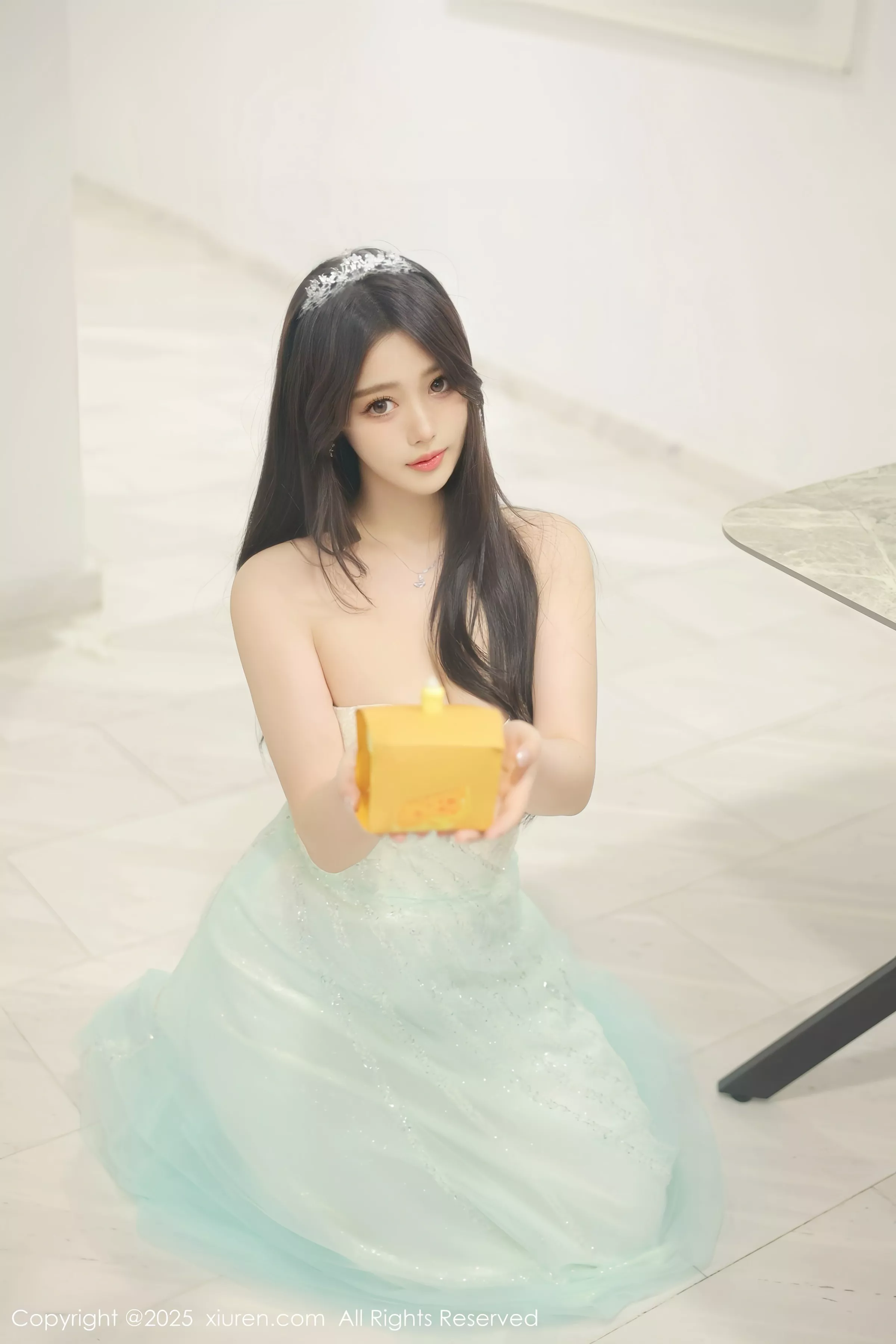 [[XiuRen秀人网]秀人网]No.10222_模特蛋蛋宝性感紫色蕾丝内衣配超薄丝袜秀丰满身材撩人诱惑写真78P