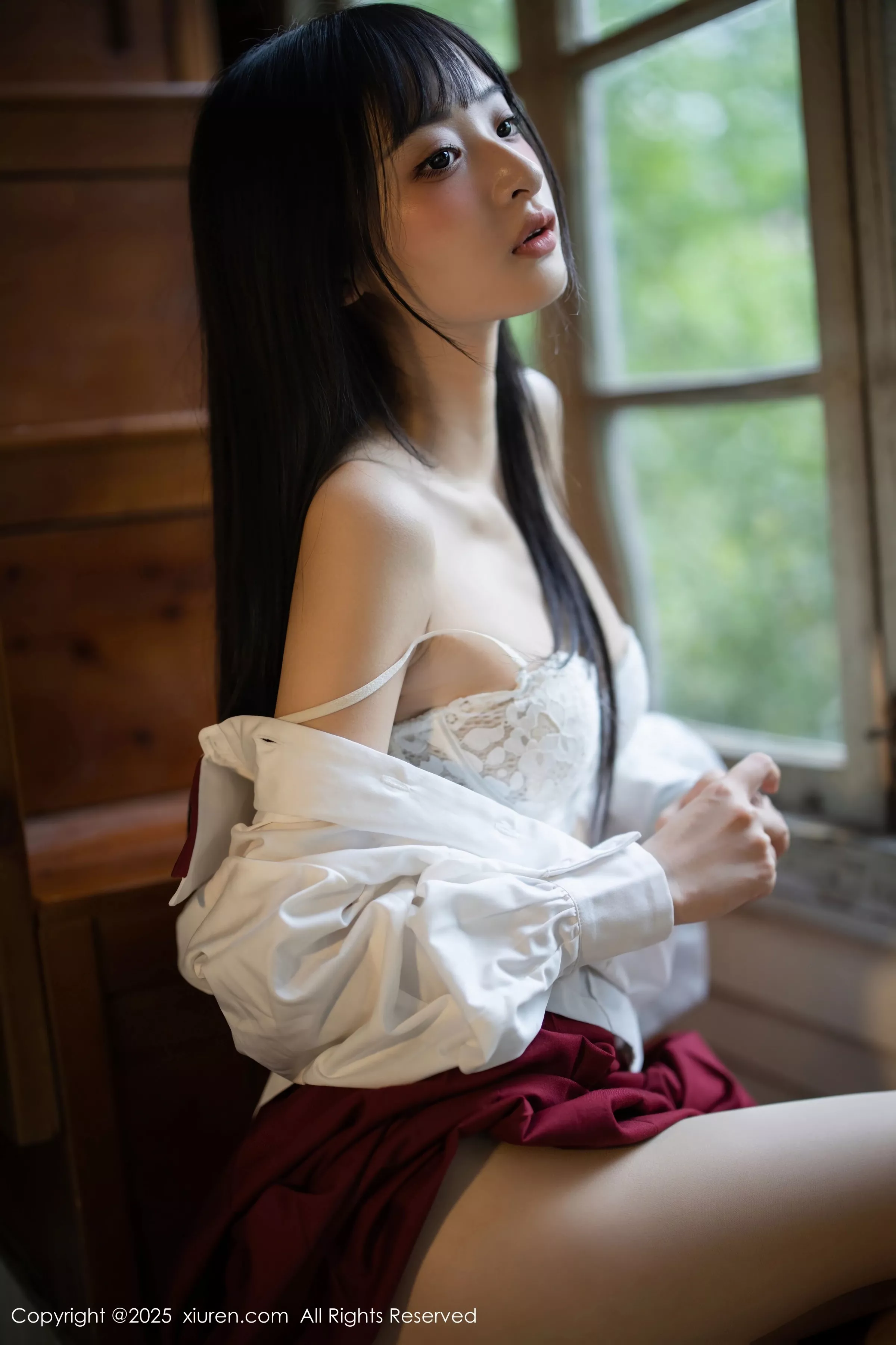 [[XiuRen秀人网]秀人网]No.10215_新人模特茂木希子性感红色裙子配肉色丝袜秀完美曲线诱惑写真82P