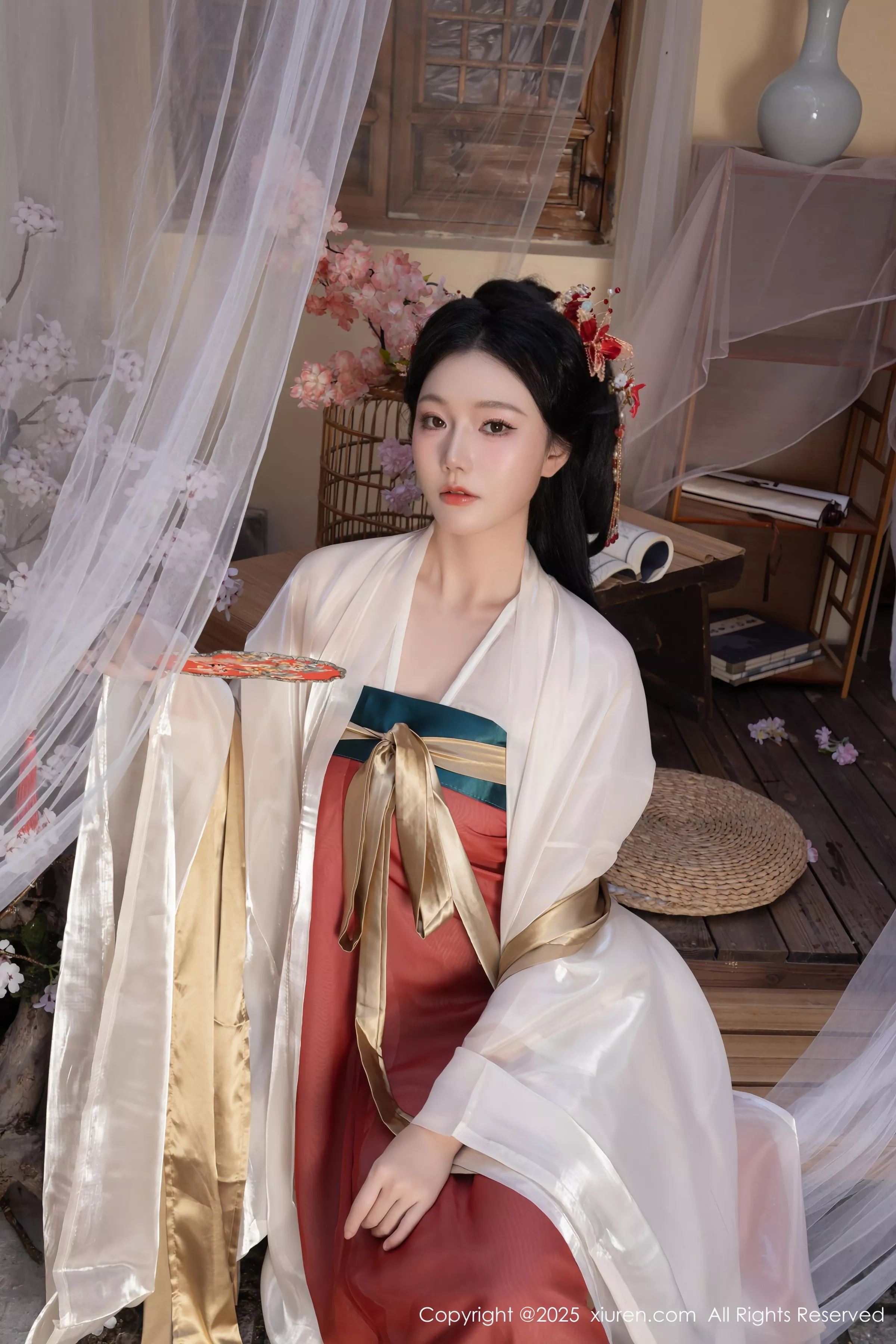 [[XiuRen秀人网]秀人网]No.10223_模特合集女神陆萱萱＆安然anran激情互动薄纱古装撩人诱惑写真80P