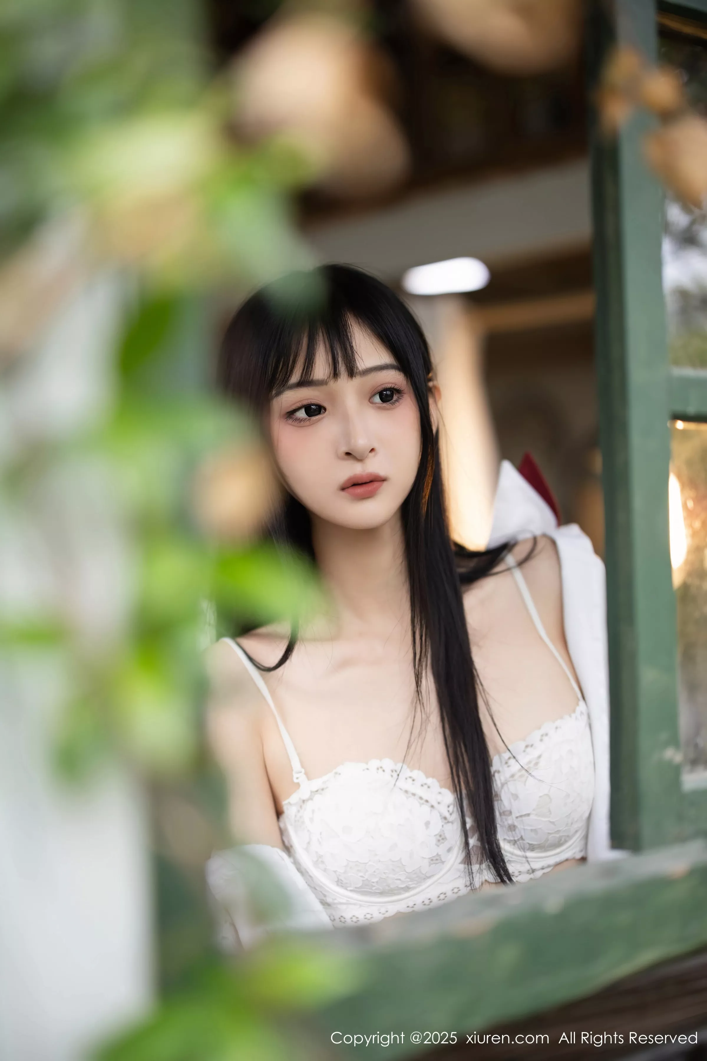 [[XiuRen秀人网]秀人网]No.10215_新人模特茂木希子性感红色裙子配肉色丝袜秀完美曲线诱惑写真82P