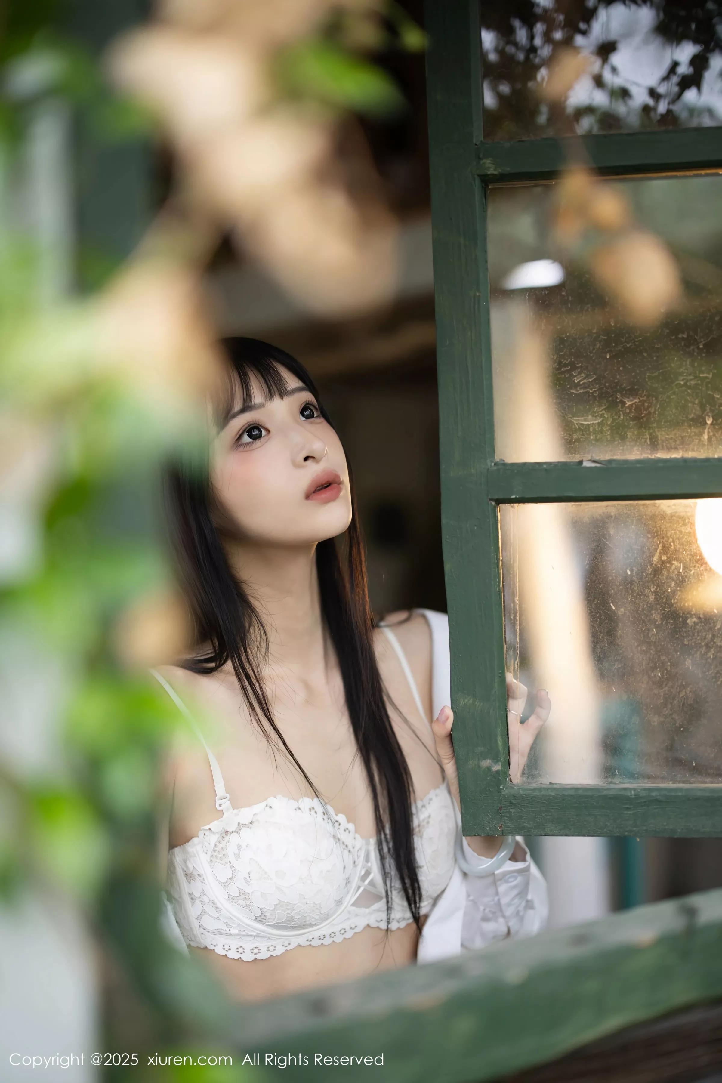 [[XiuRen秀人网]秀人网]No.10215_新人模特茂木希子性感红色裙子配肉色丝袜秀完美曲线诱惑写真82P