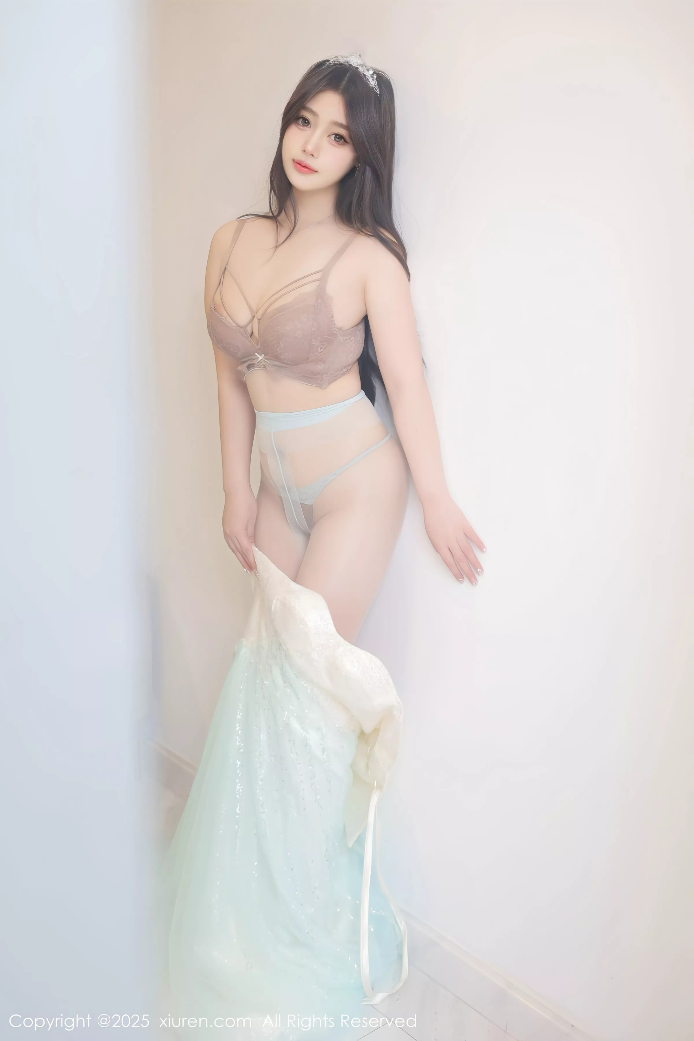 [[XiuRen秀人网]秀人网]No.10222_模特蛋蛋宝性感紫色蕾丝内衣配超薄丝袜秀丰满身材撩人诱惑写真78P