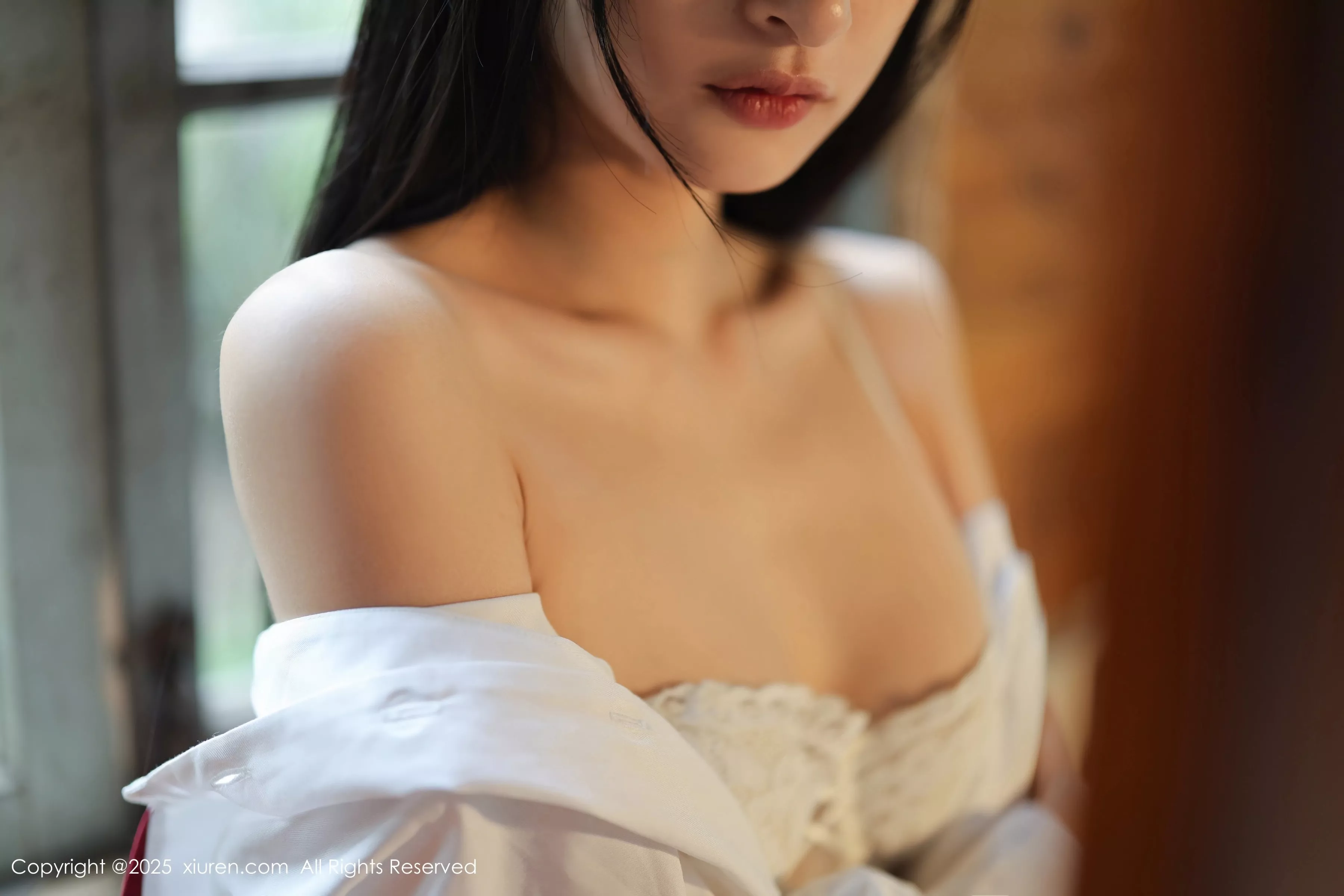 [[XiuRen秀人网]秀人网]No.10215_新人模特茂木希子性感红色裙子配肉色丝袜秀完美曲线诱惑写真82P