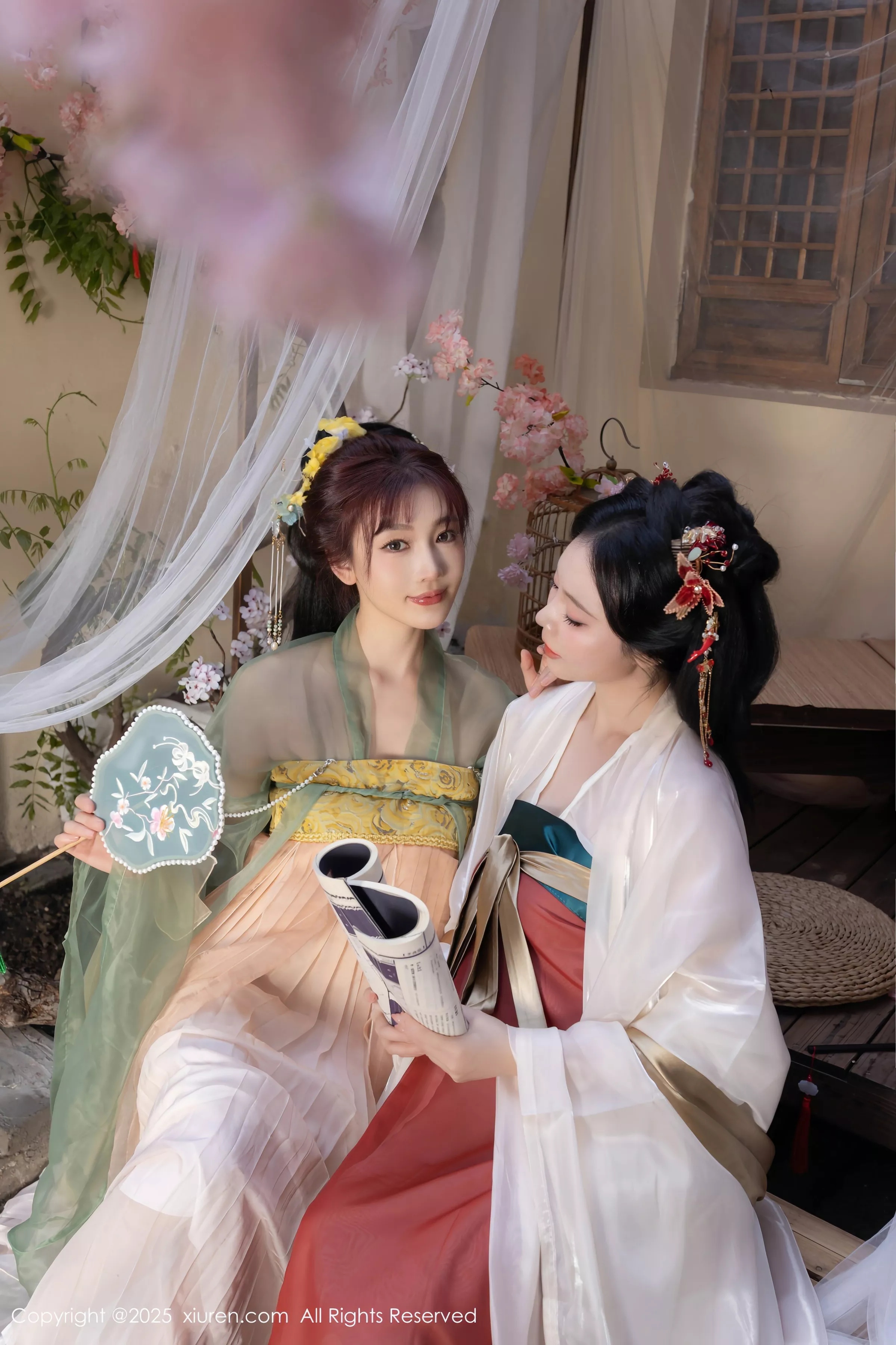 [[XiuRen秀人网]秀人网]No.10223_模特合集女神陆萱萱＆安然anran激情互动薄纱古装撩人诱惑写真80P