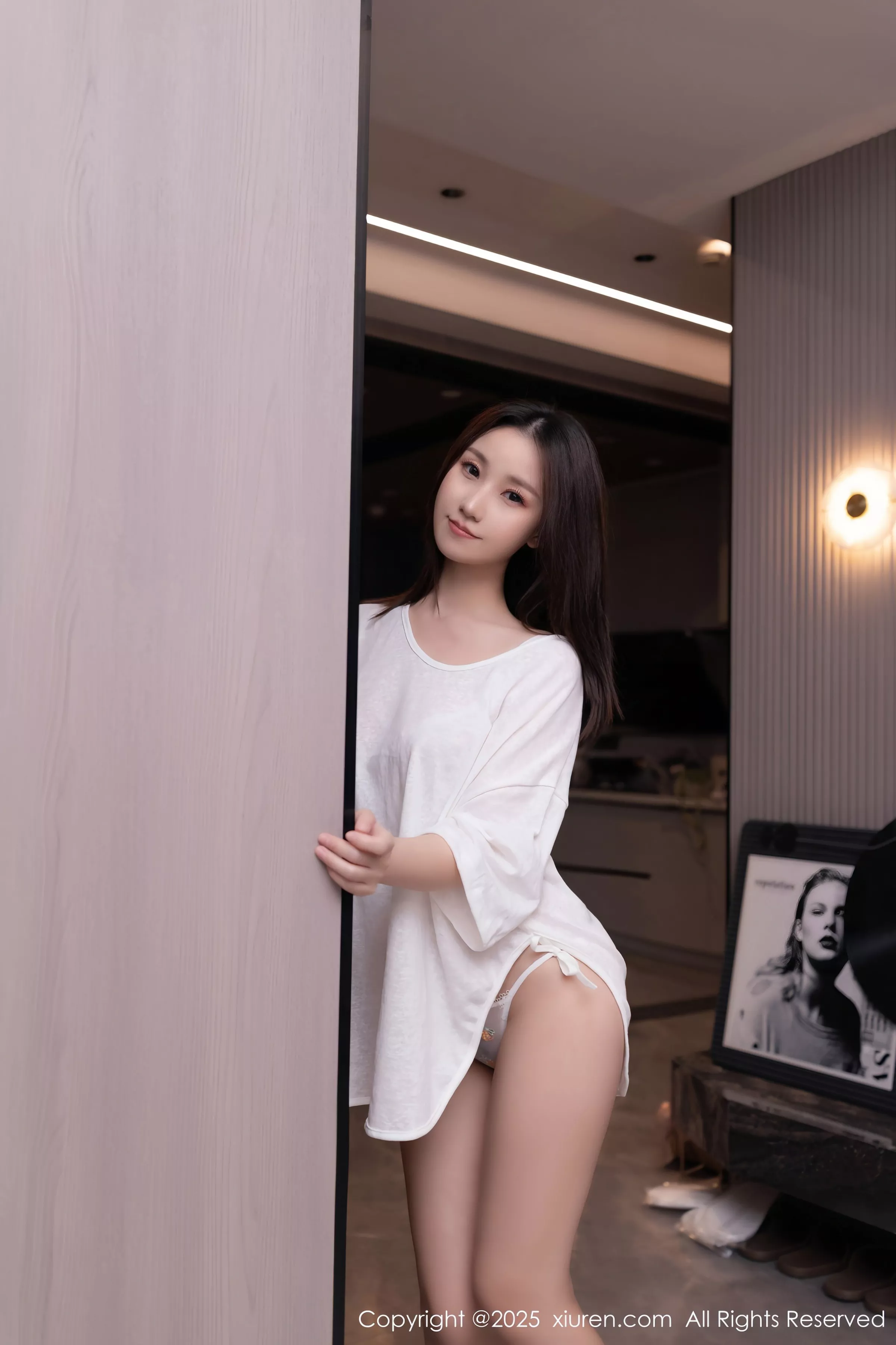 [[XiuRen秀人网]秀人网]No.10220_模特杏子Yada家教主题性感白上衣配灰短裤秀曼妙身姿诱惑写真78P