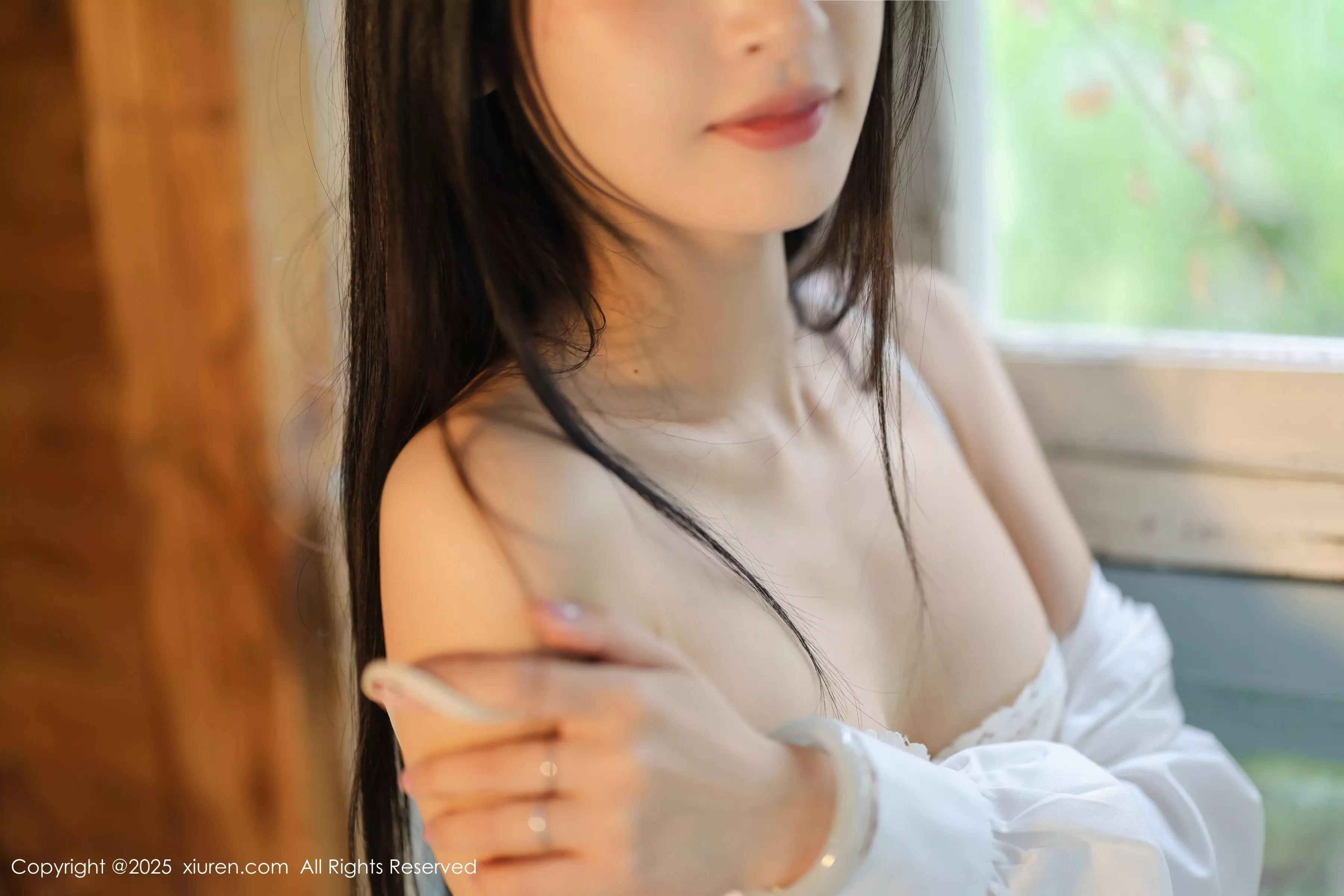 [[XiuRen秀人网]秀人网]No.10215_新人模特茂木希子性感红色裙子配肉色丝袜秀完美曲线诱惑写真82P