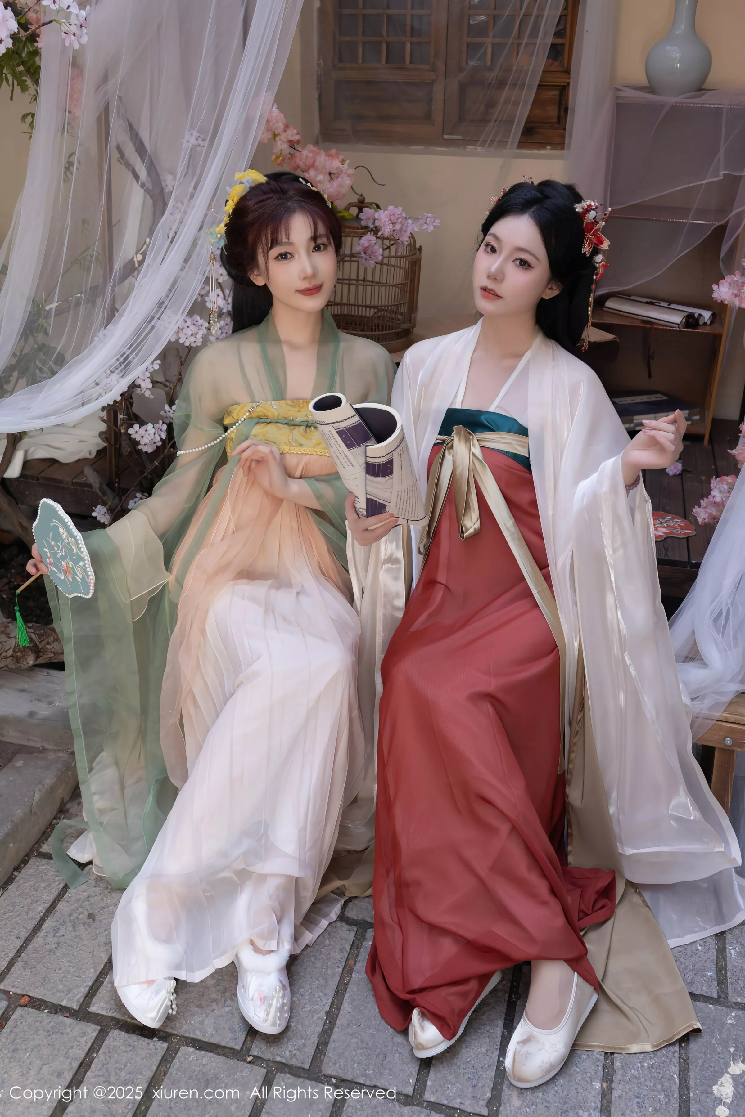 [[XiuRen秀人网]秀人网]No.10223_模特合集女神陆萱萱＆安然anran激情互动薄纱古装撩人诱惑写真80P