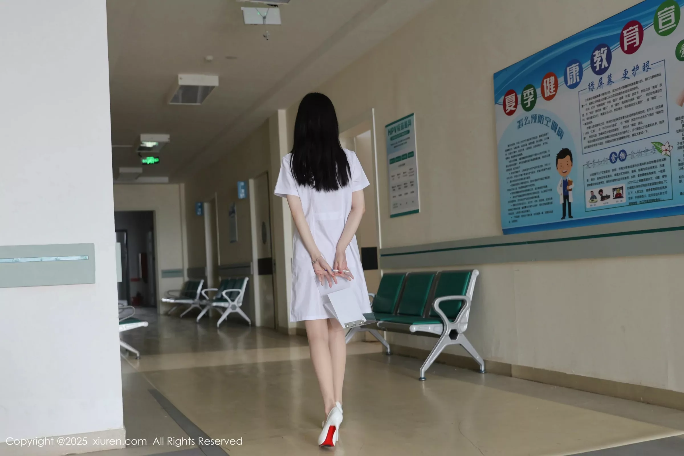 [[XiuRen秀人网]秀人网]No.10256_模特布丁wow性感护士服露浅色内衣配肉丝袜秀曼妙身材诱惑写真80P