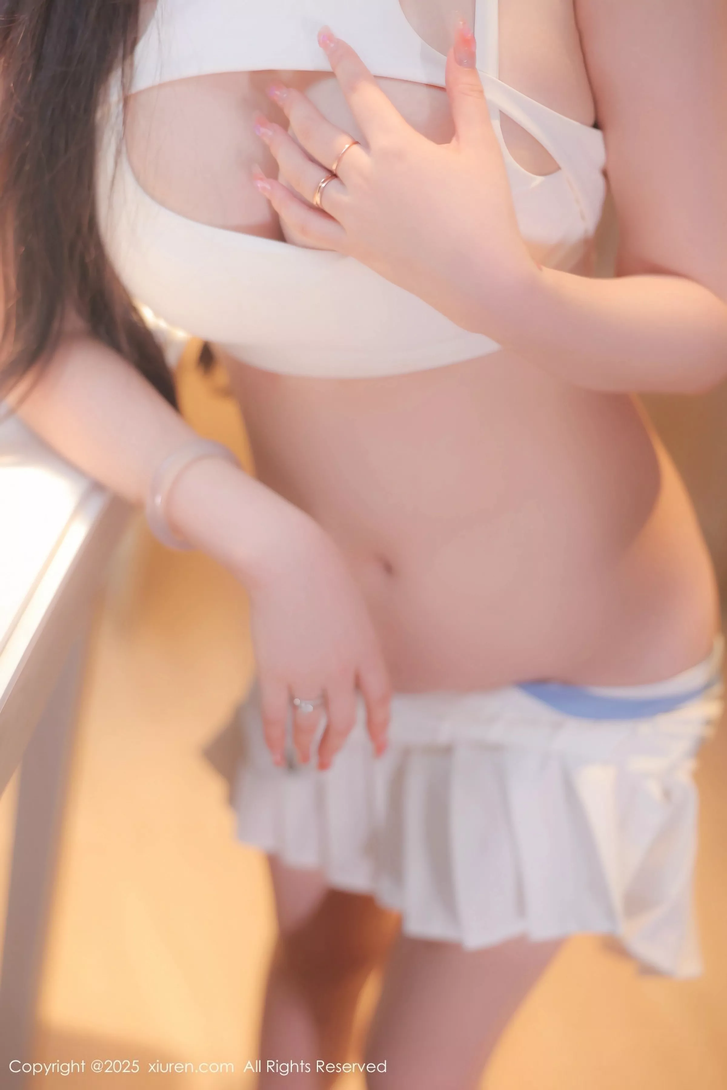 [[XiuRen秀人网]秀人网]No.10254_新人模特奶油猫呀性感白色短裙+白色浴袍秀丰满身材诱惑写真86P