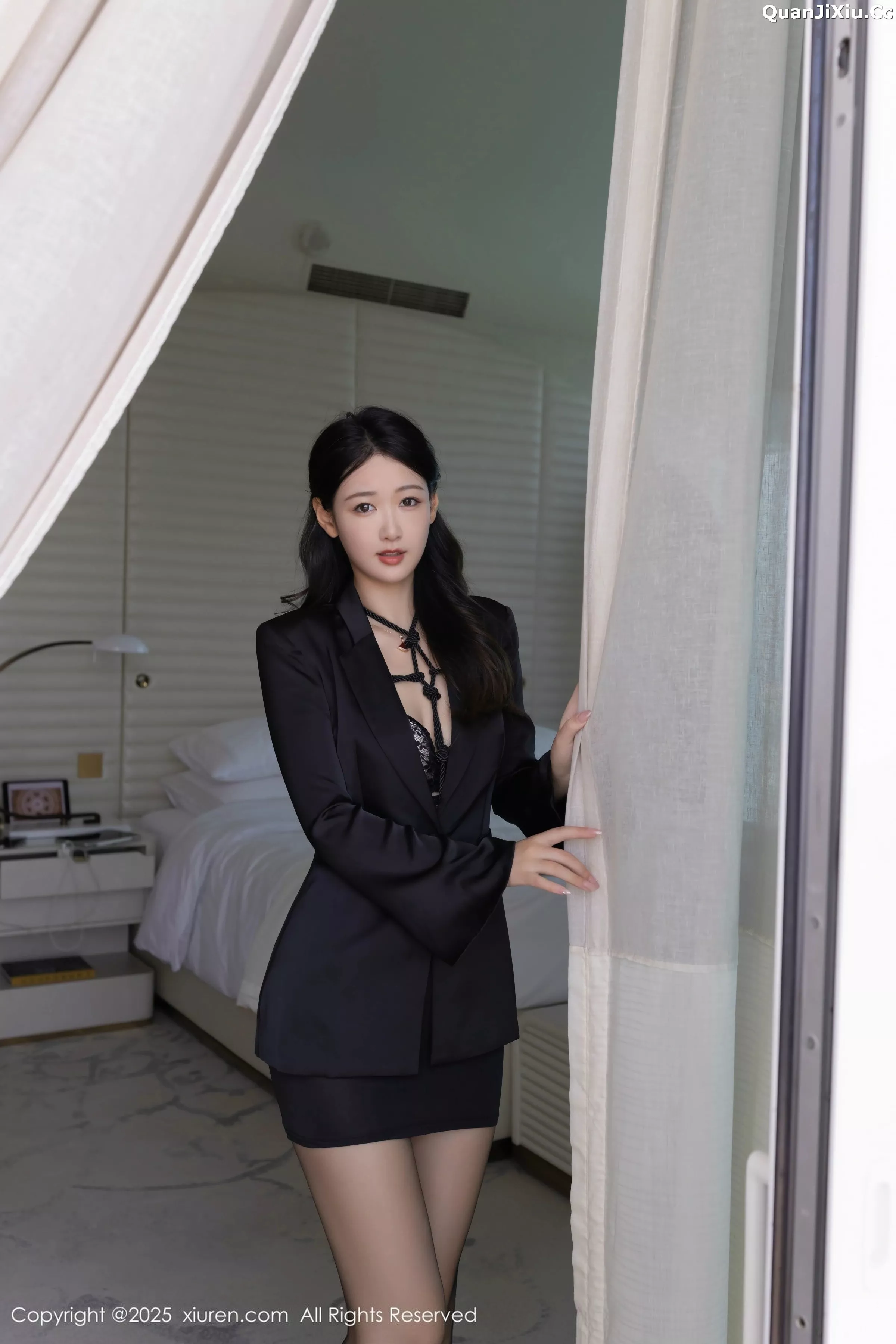 [[XiuRen秀人网]秀人网]No.10267_模特唐安琪性感黑色西服露黑色内衣配超薄黑丝秀美腿诱惑写真80P