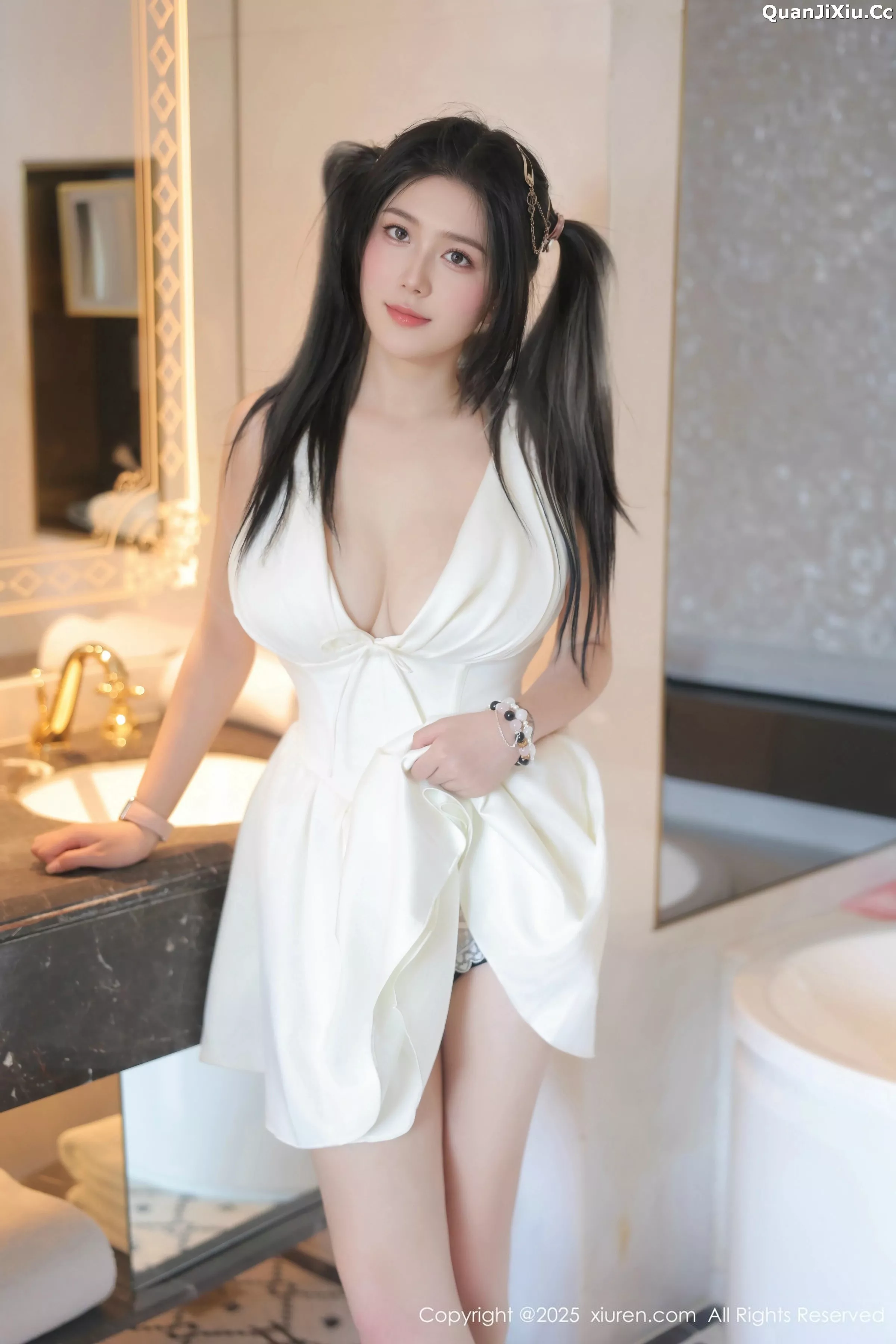 [[XiuRen秀人网]秀人网]No.10262_新人模特诺诺Hsu白色连衣裙露粉色情趣内衣秀丰腴身材诱惑写真40P