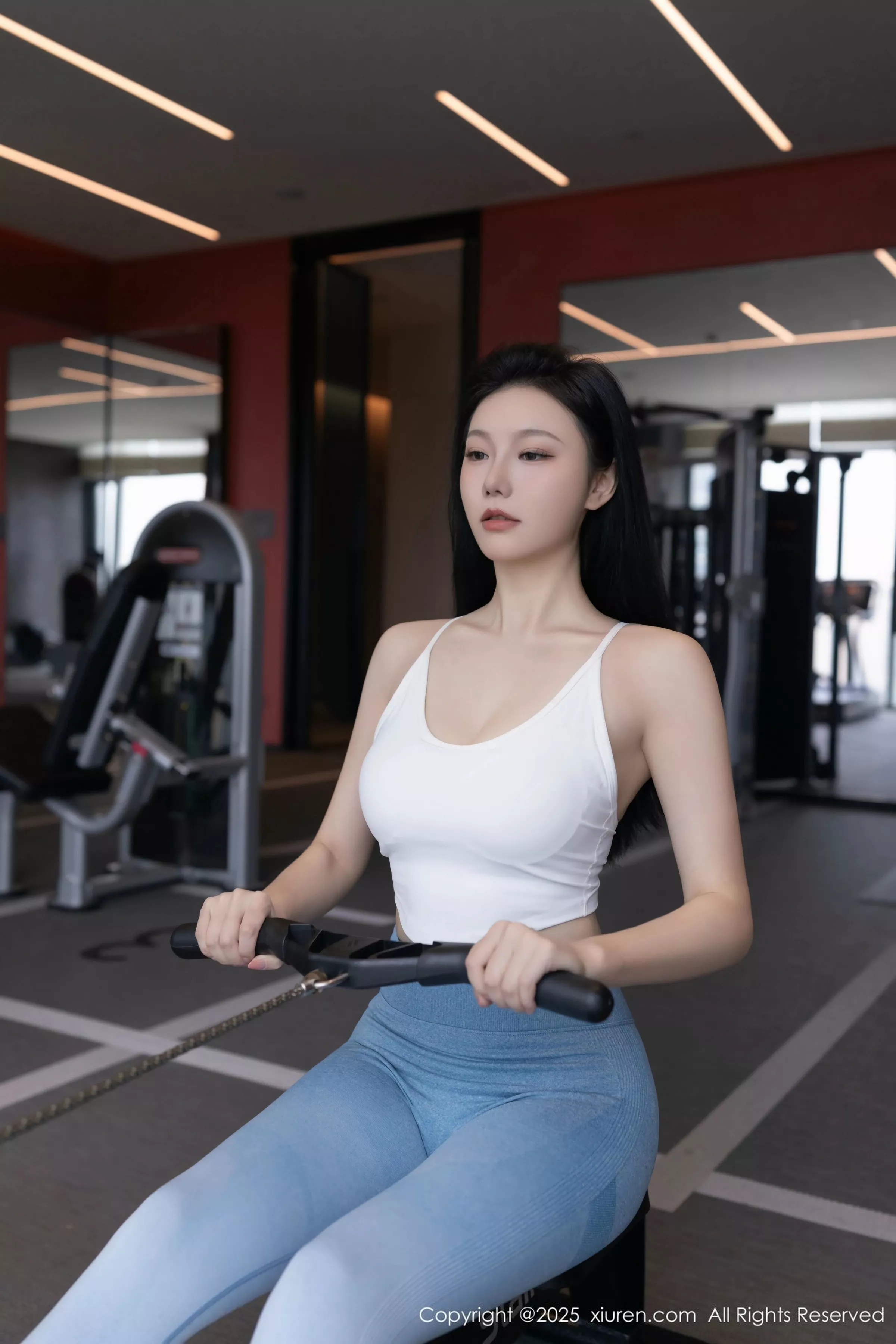 [[XiuRen秀人网]秀人网]No.10272_模特安然anran健身房性感蓝白色运动服秀曼妙身姿完美诱惑写真80P