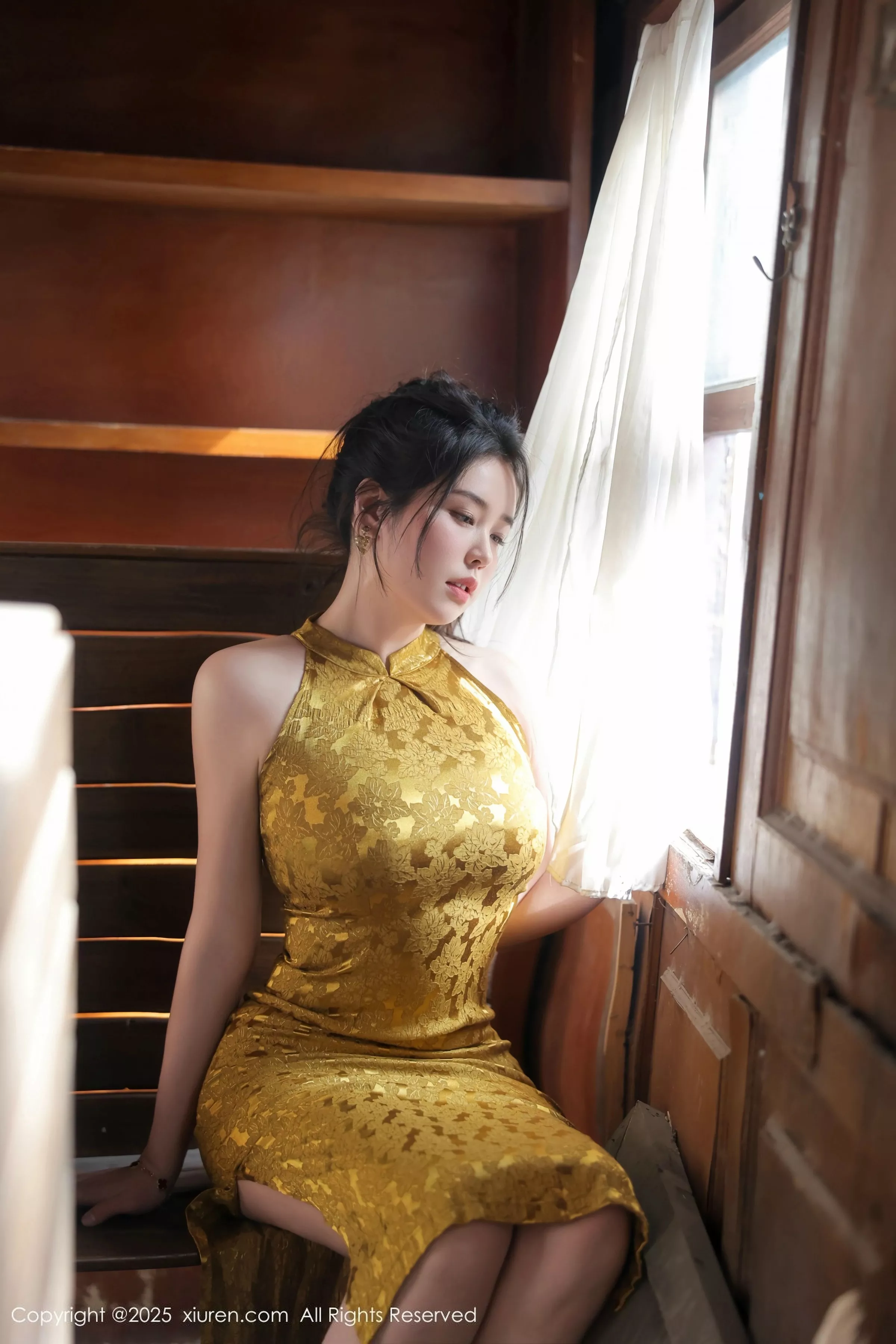 [[XiuRen秀人网]秀人网]No.10269_模特林若凡F性感黄色旗袍露浅色内衣秀丰腴身材撩人诱惑写真71P