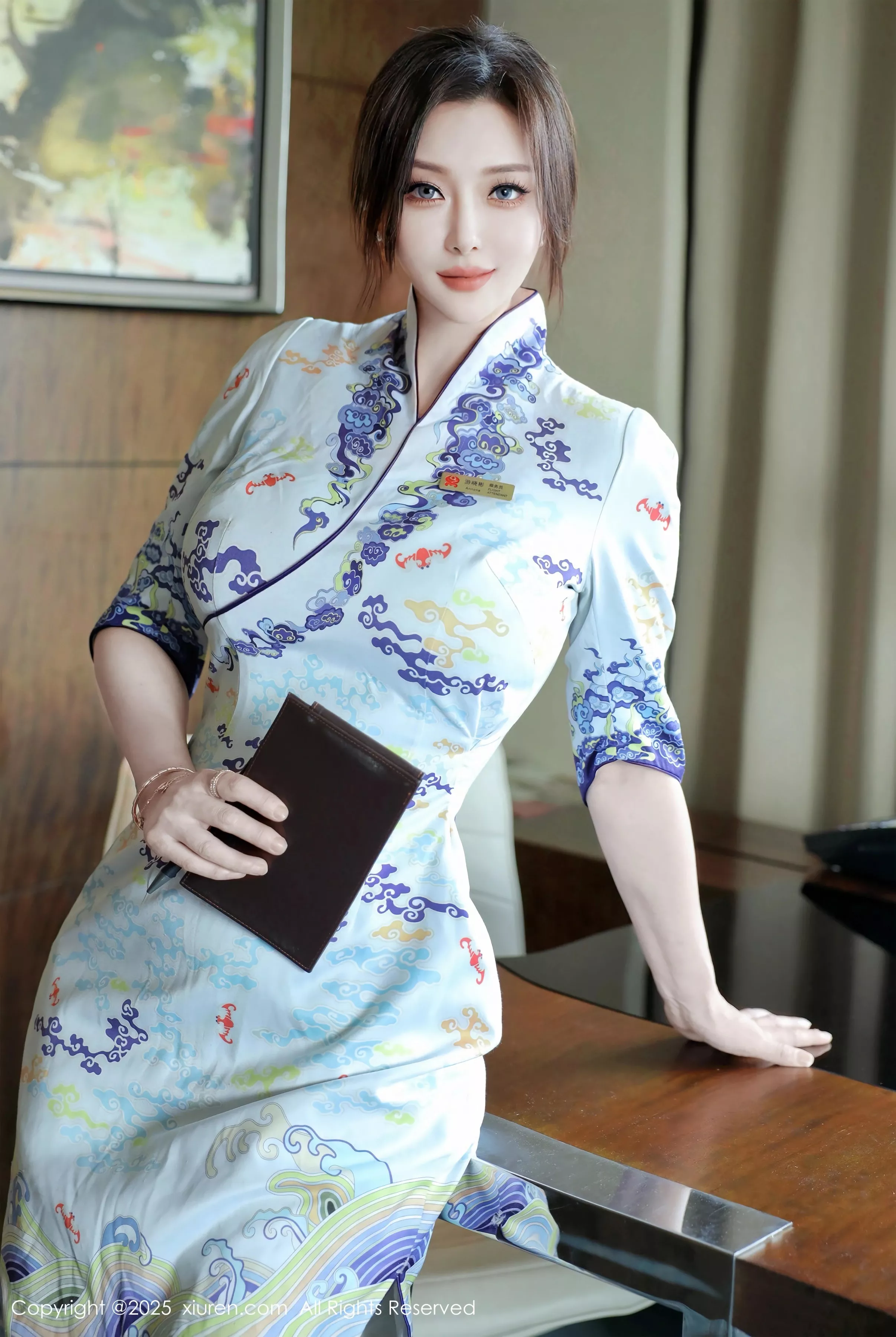 [[XiuRen秀人网]秀人网]No.10273_新人模特苏一诺性感青色旗袍露蓝色内衣配灰丝袜秀美腿诱惑写真79P