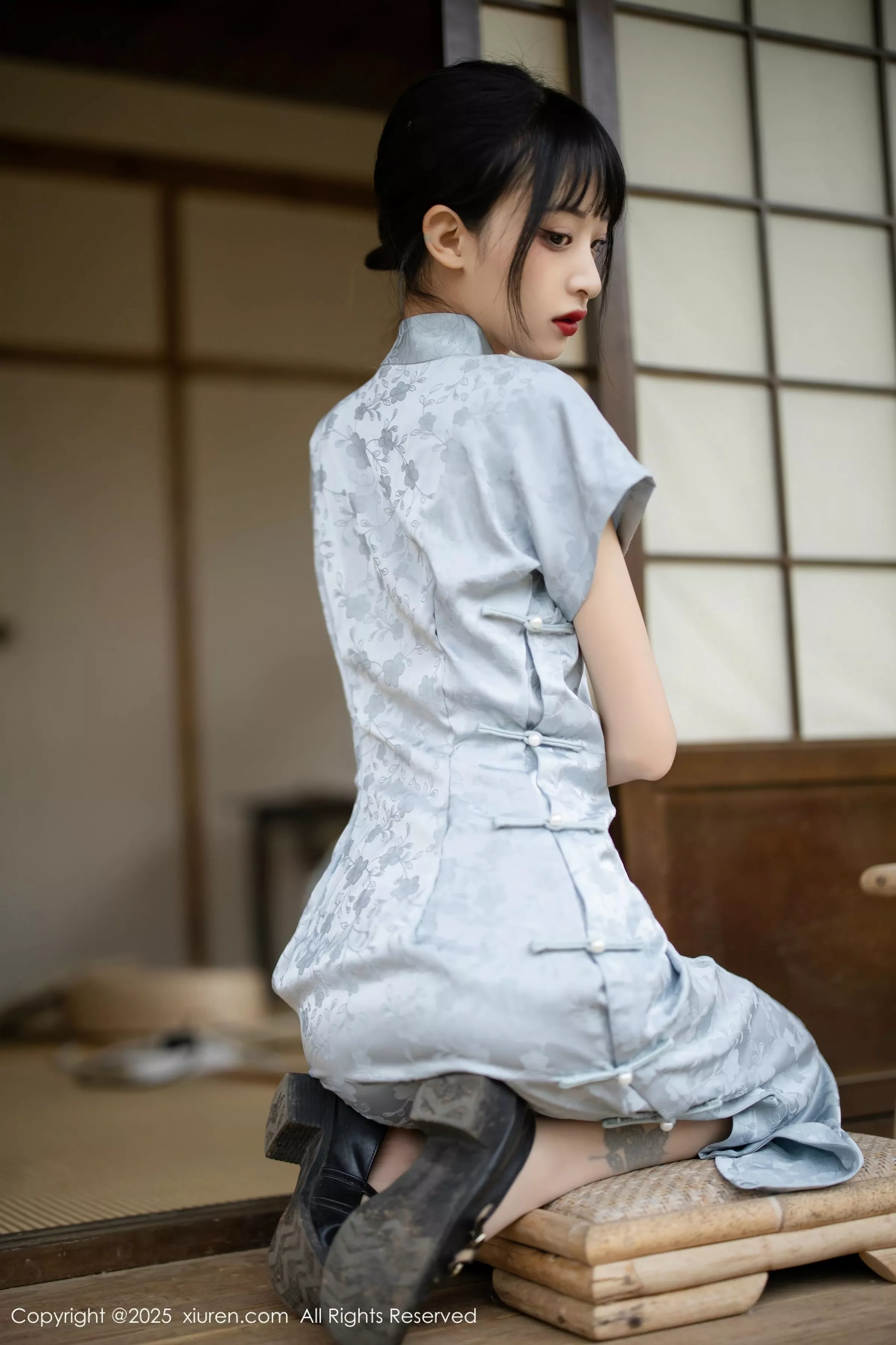 [[XiuRen秀人网]秀人网]No.10278_模特茂木希子日式旗袍露白色内衣配肉丝袜秀完美曲线诱惑写真80P